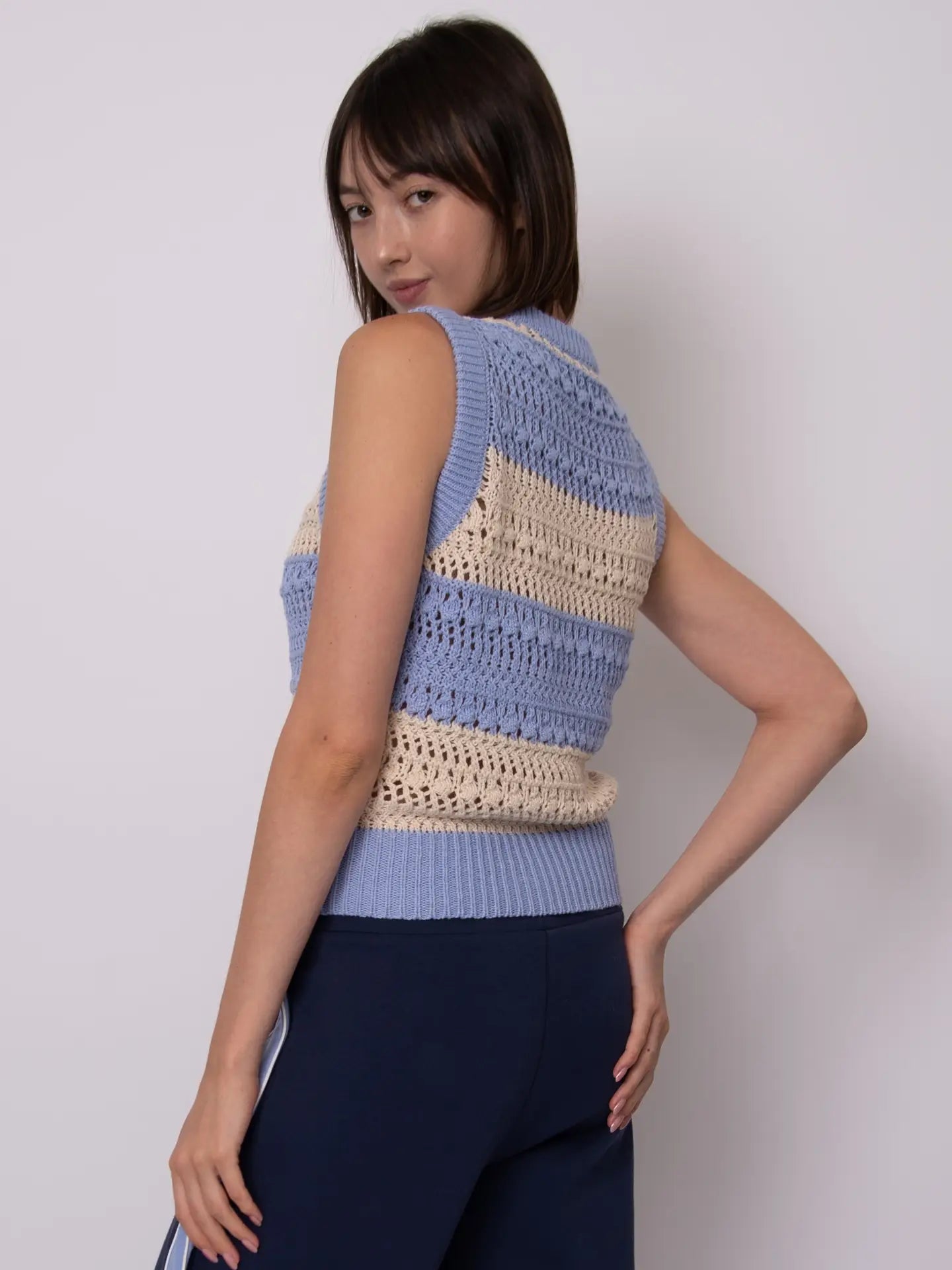 ABIGAIL SLEEVELESS TOP