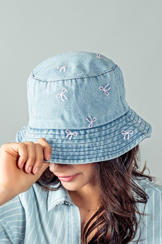 COQUETTE BOW BUCKET HAT