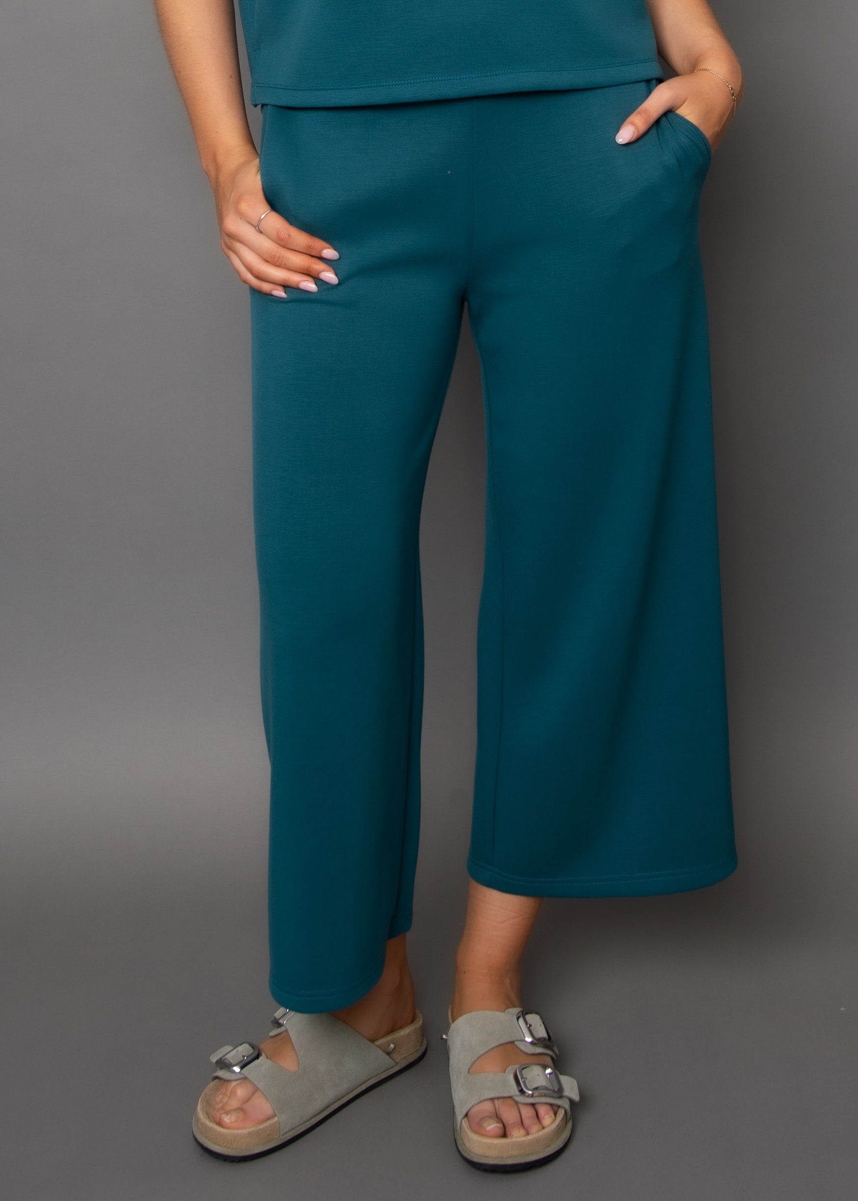 VICTORIA SOFT KNIT CROPPED PANT - TREKKING