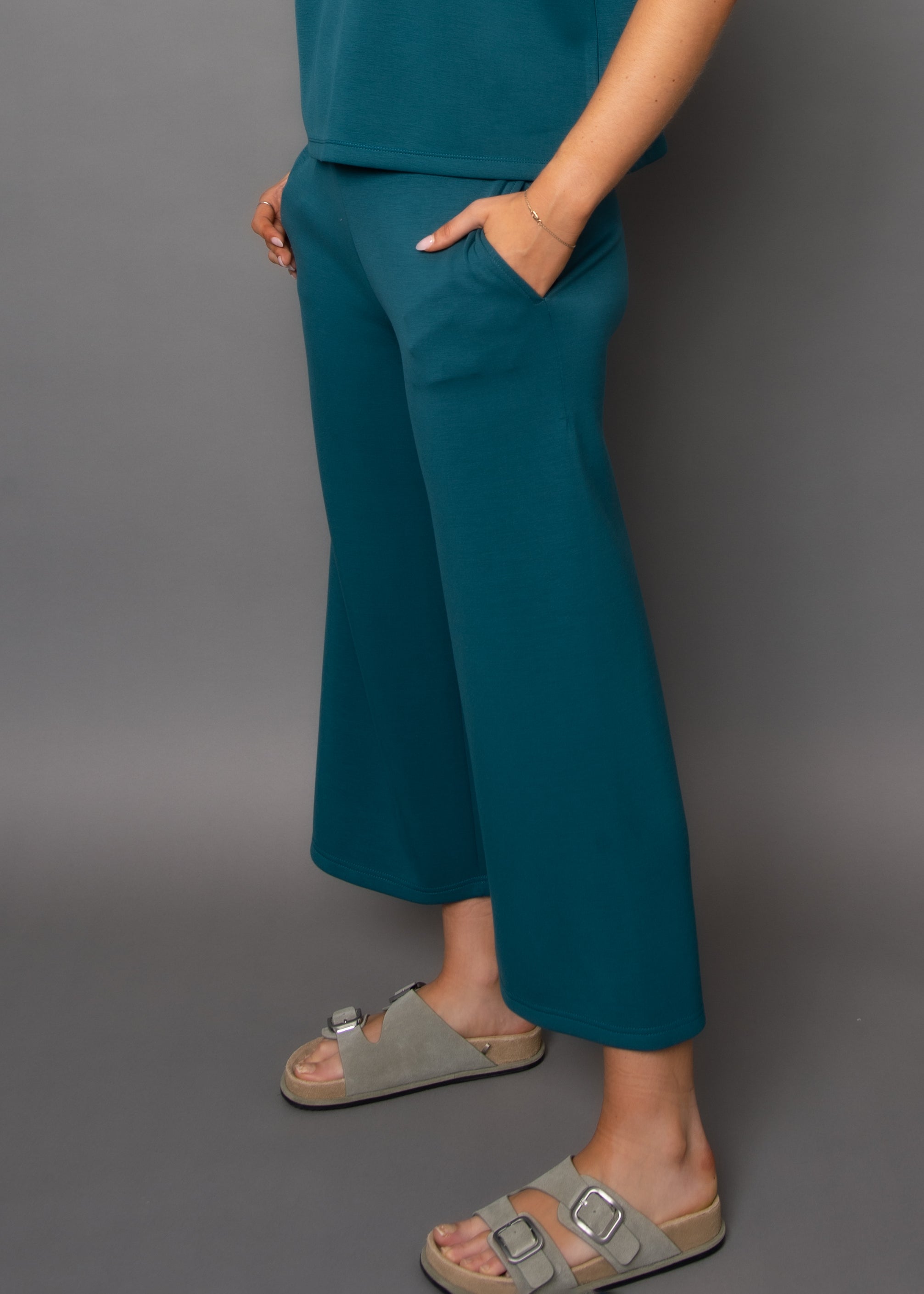 VICTORIA SOFT KNIT CROPPED PANT - TREKKING