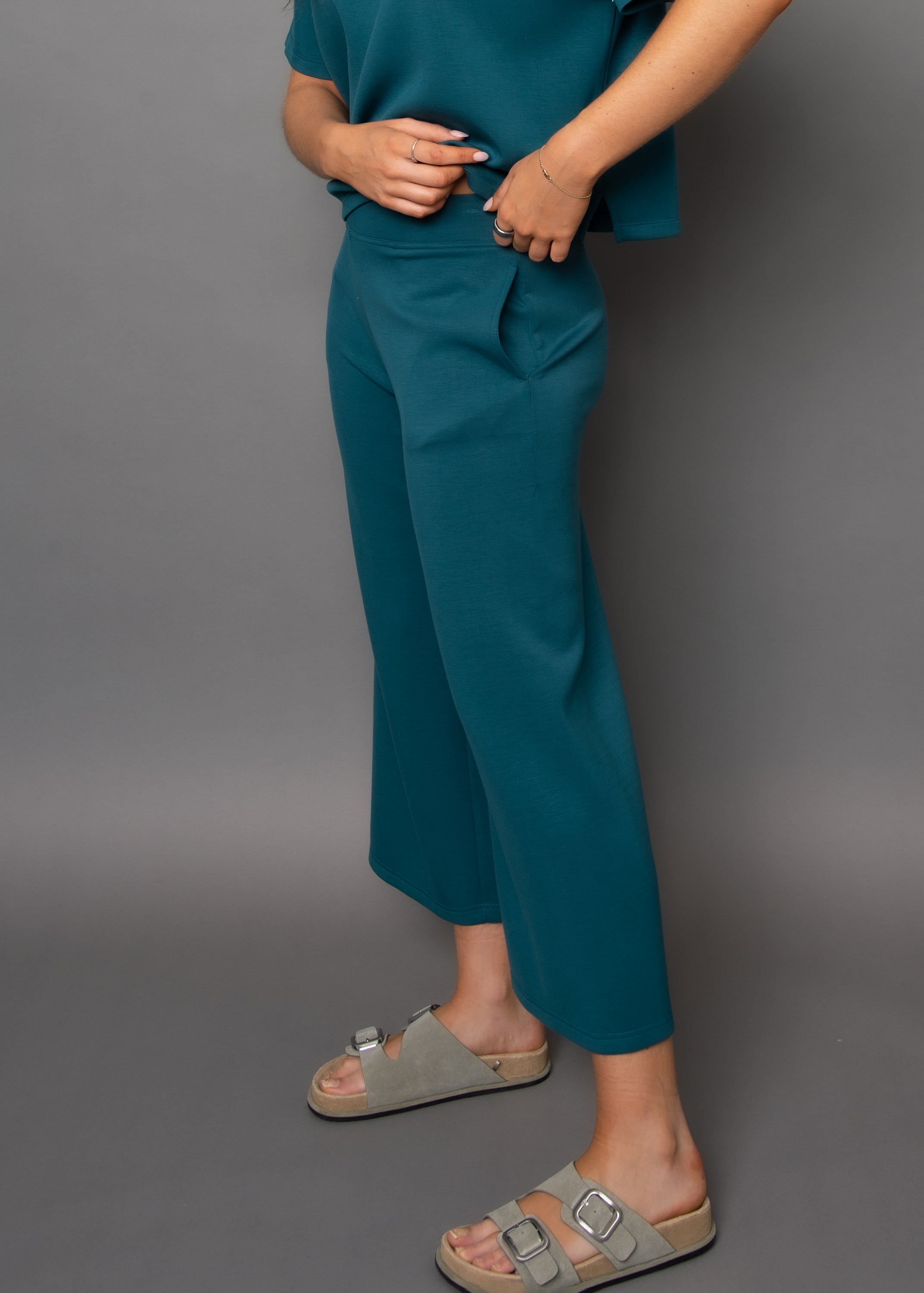 VICTORIA SOFT KNIT CROPPED PANT - TREKKING