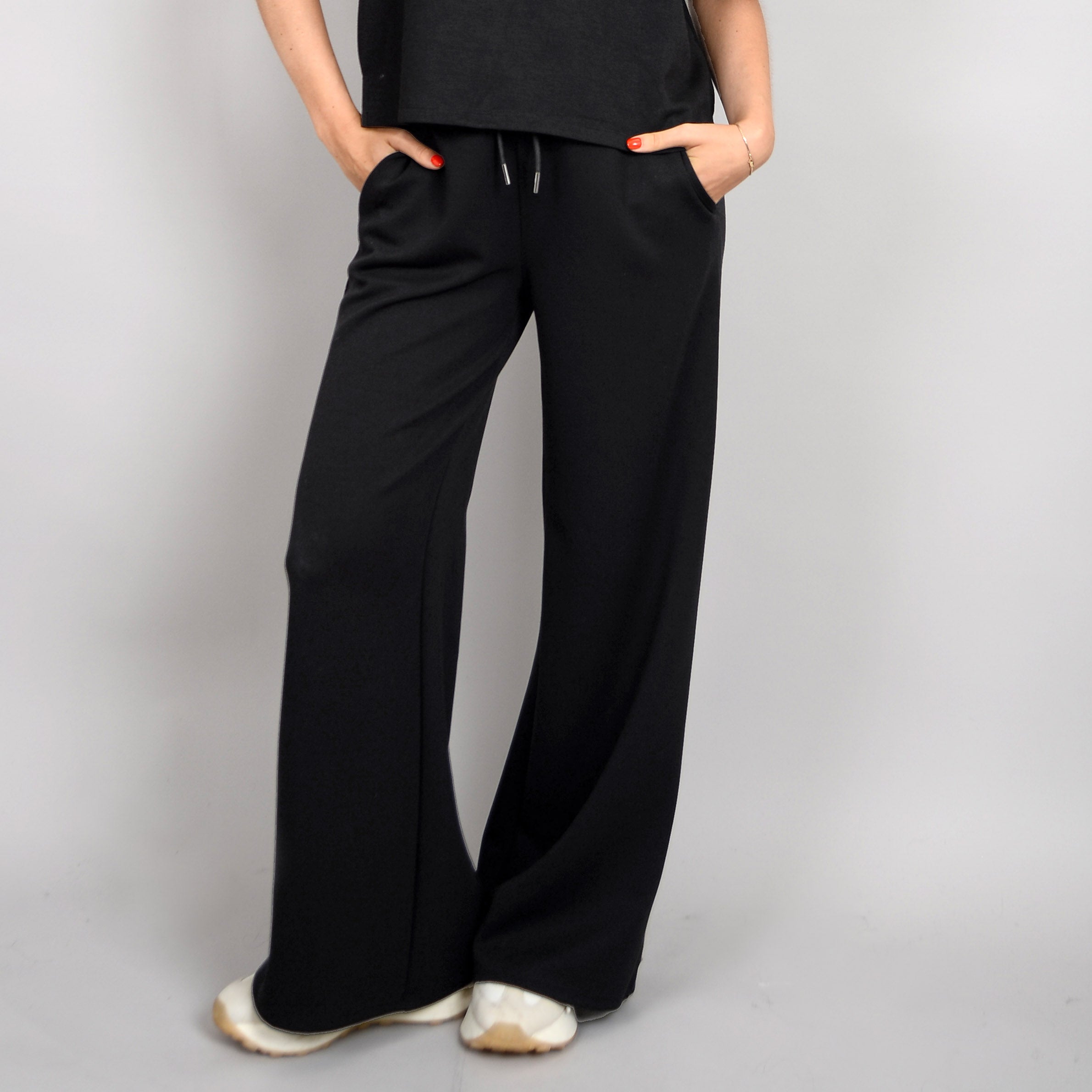 ERIKA KNIT DRAWSTRING PANT - BLACK