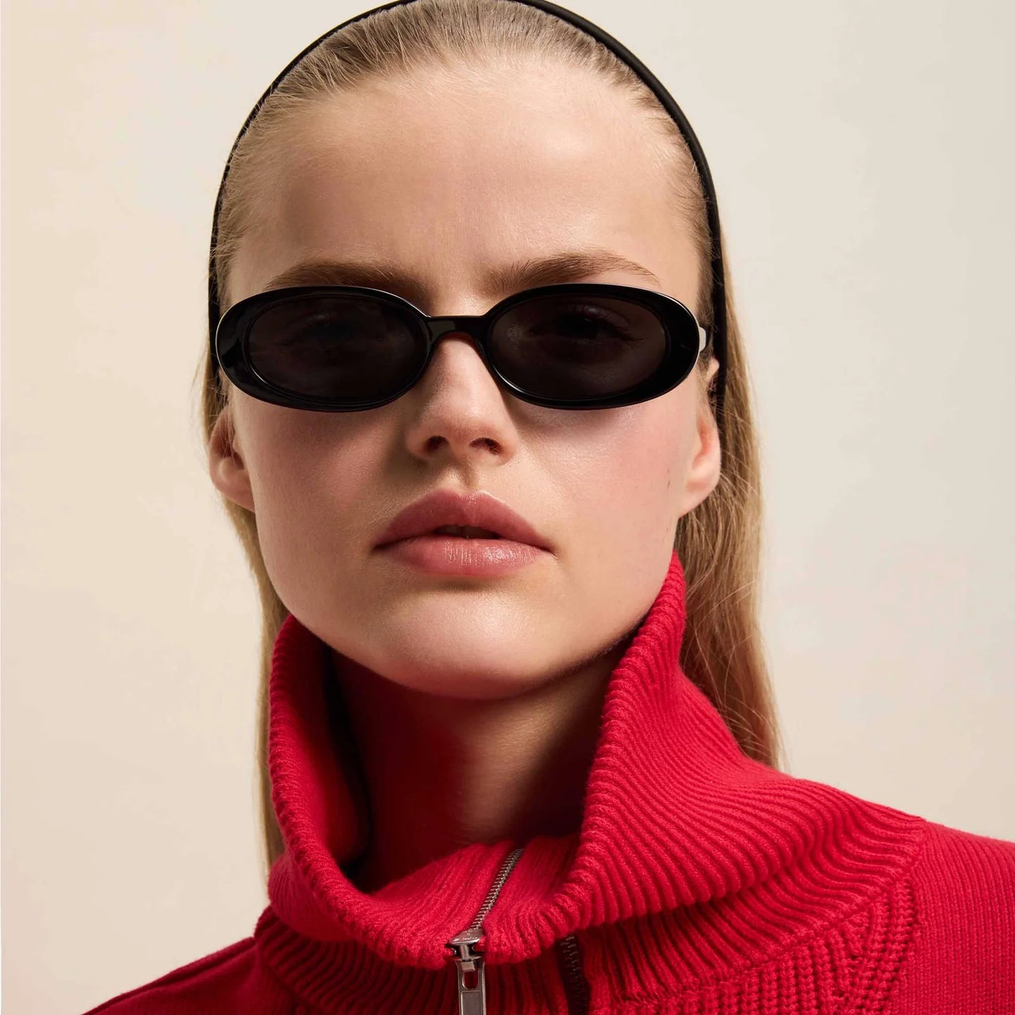 OUTTA LOVE SUNGLASSES - BLACK