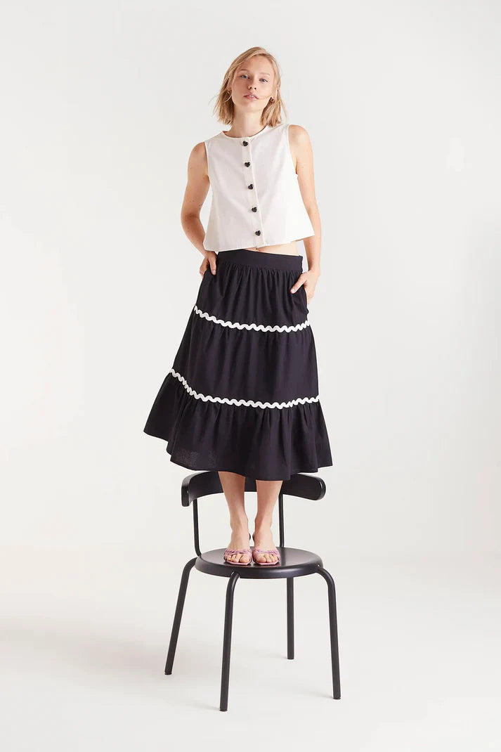 AMAL TOP