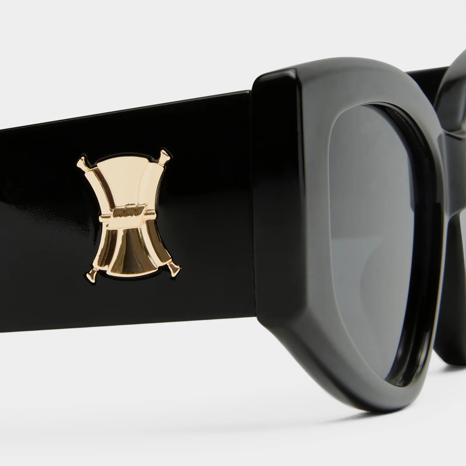 THE HAUNTING SUNGLASSES - BLACK POLARISED