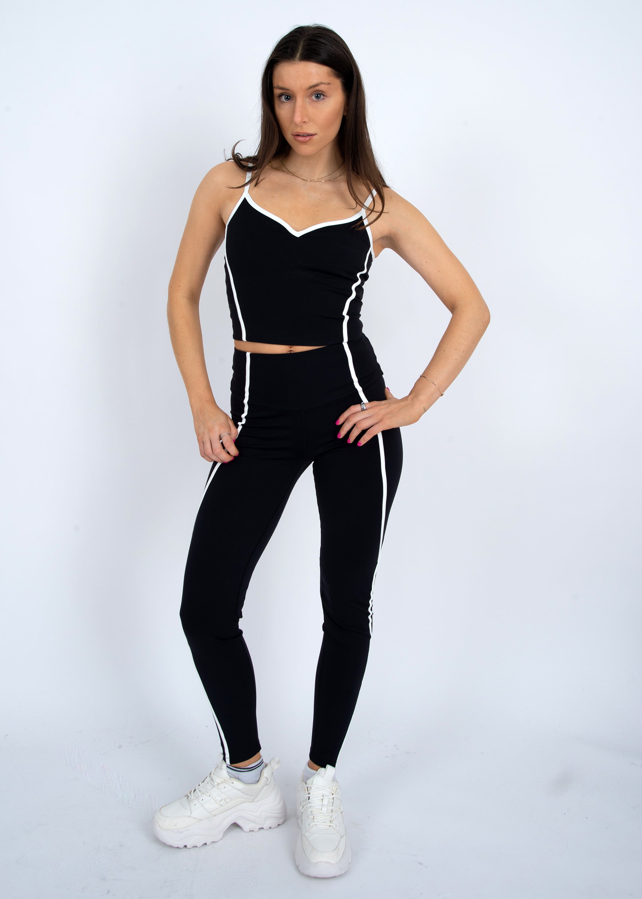 NEYA SWEETHEART TOP