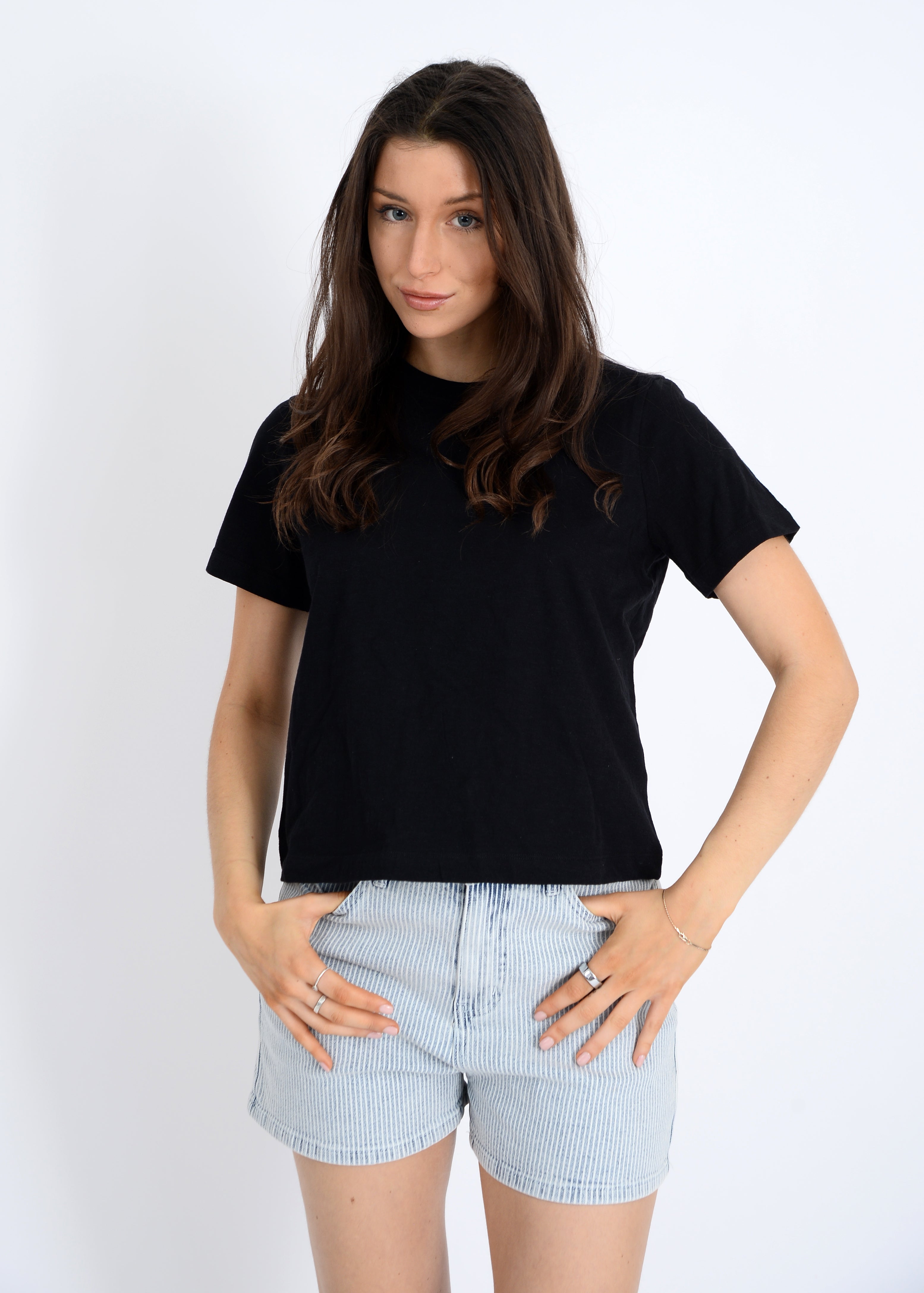 CRYSTA CREW NECK TEE - BLACK