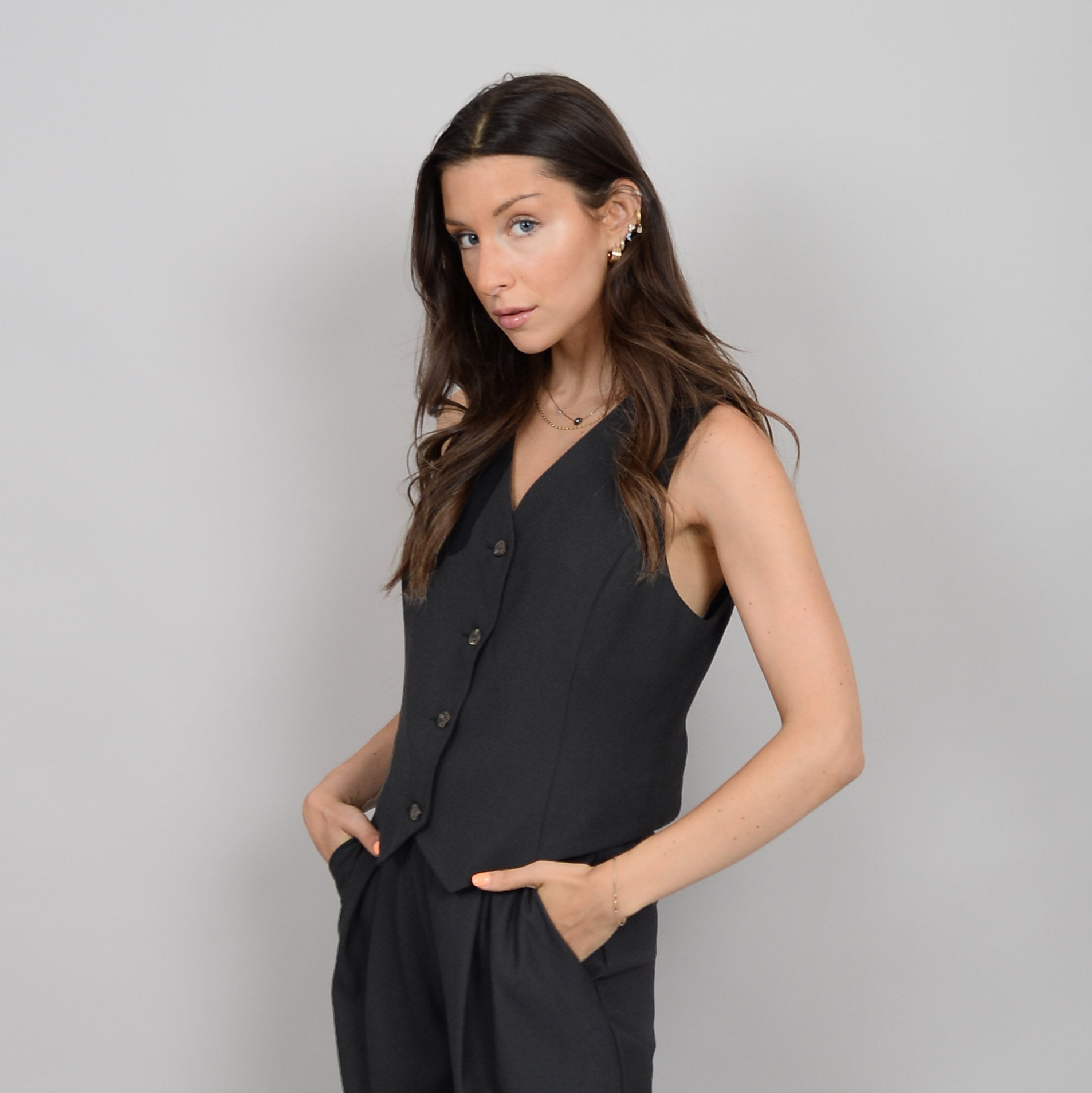 STRADA VEST - BLACK