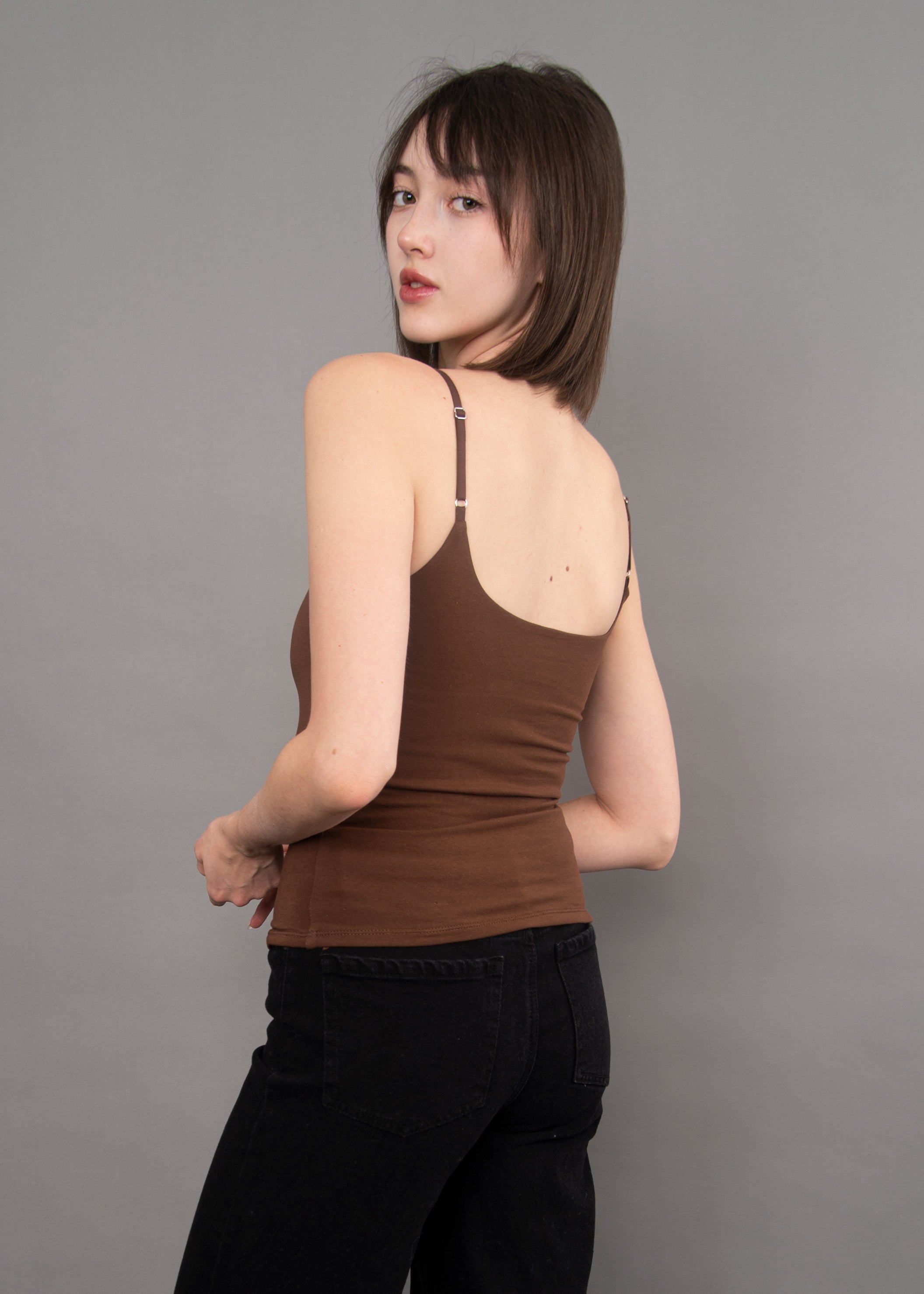 RILA CAMI TOP - MAHOGANY