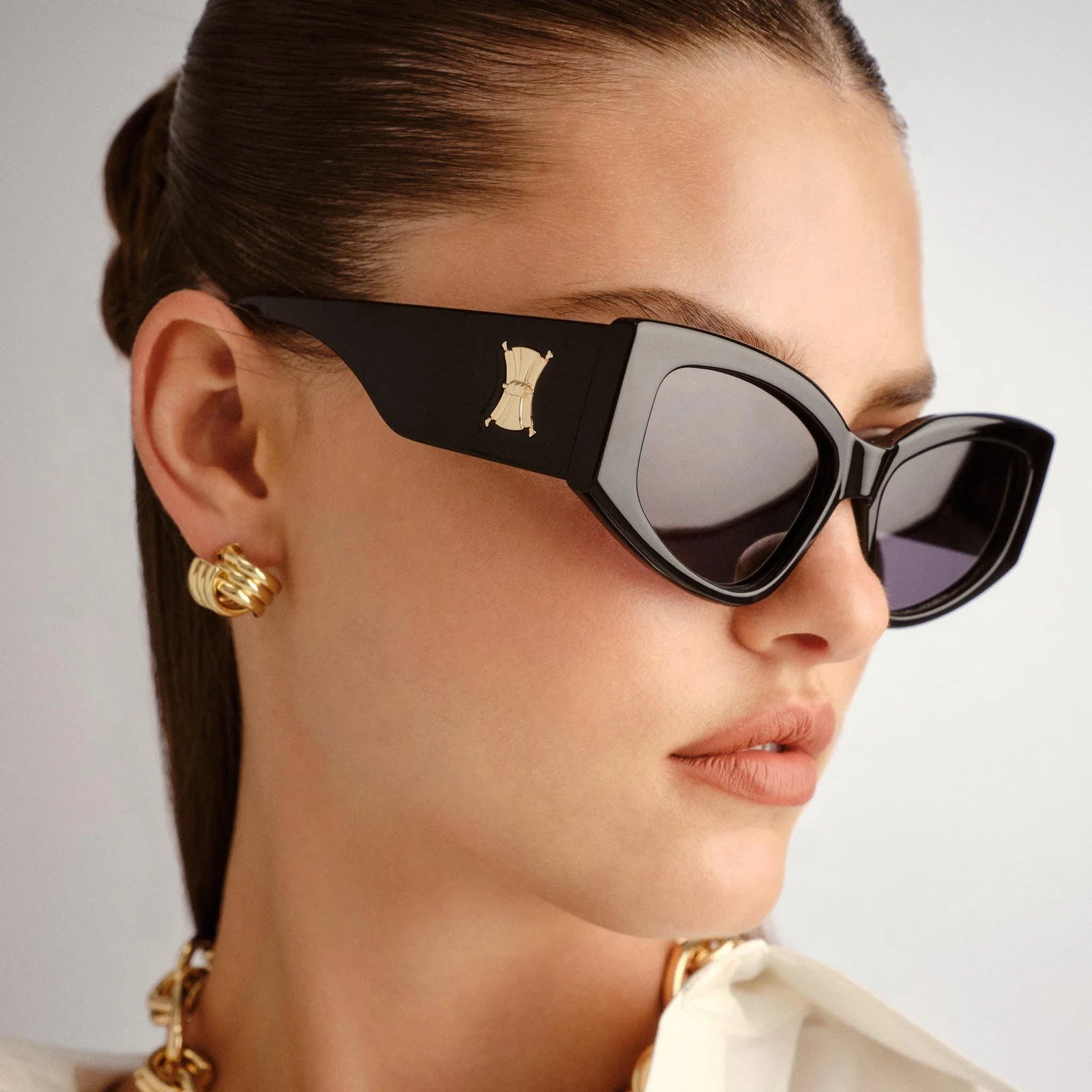 THE HAUNTING SUNGLASSES - BLACK POLARISED