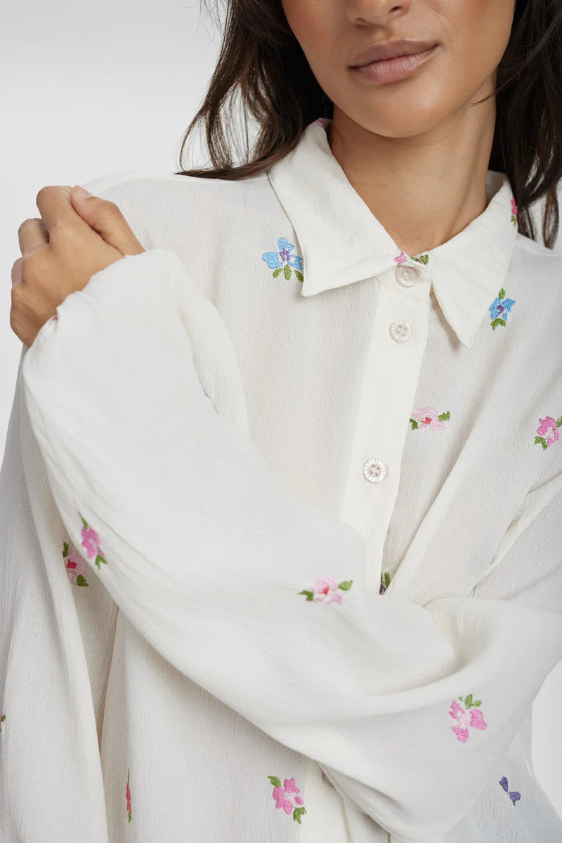 NUERIKA SHIRT - PRISTINE