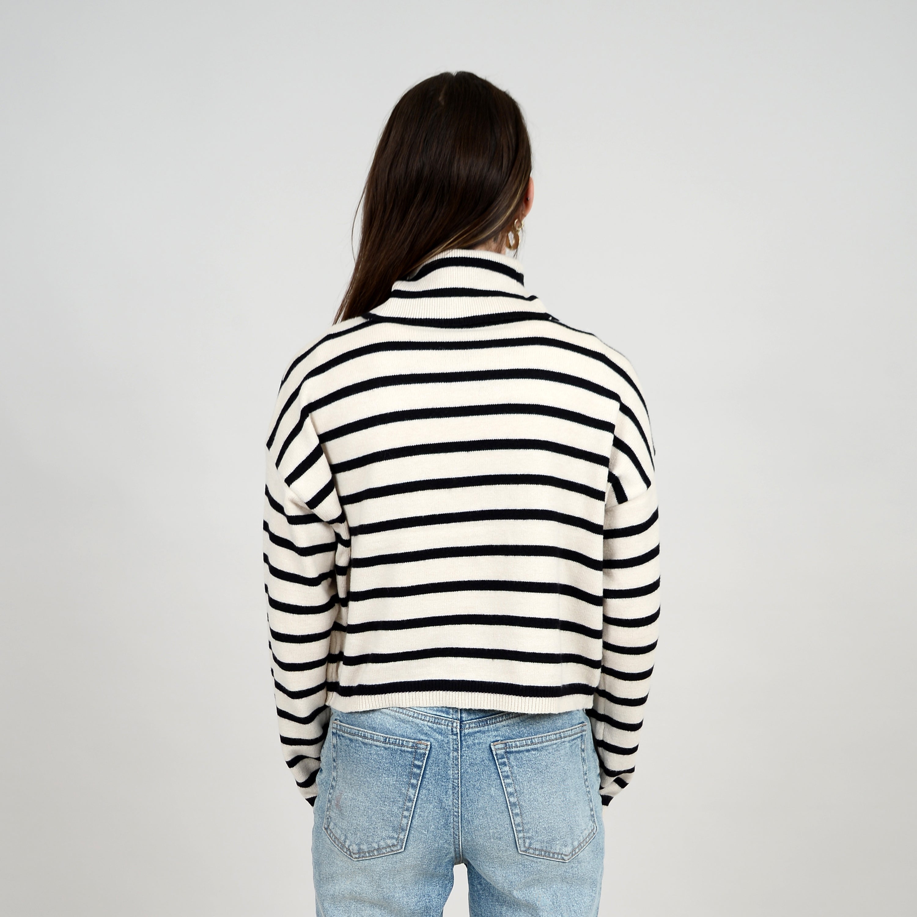 DILMA TURTLE NECK SWEATER