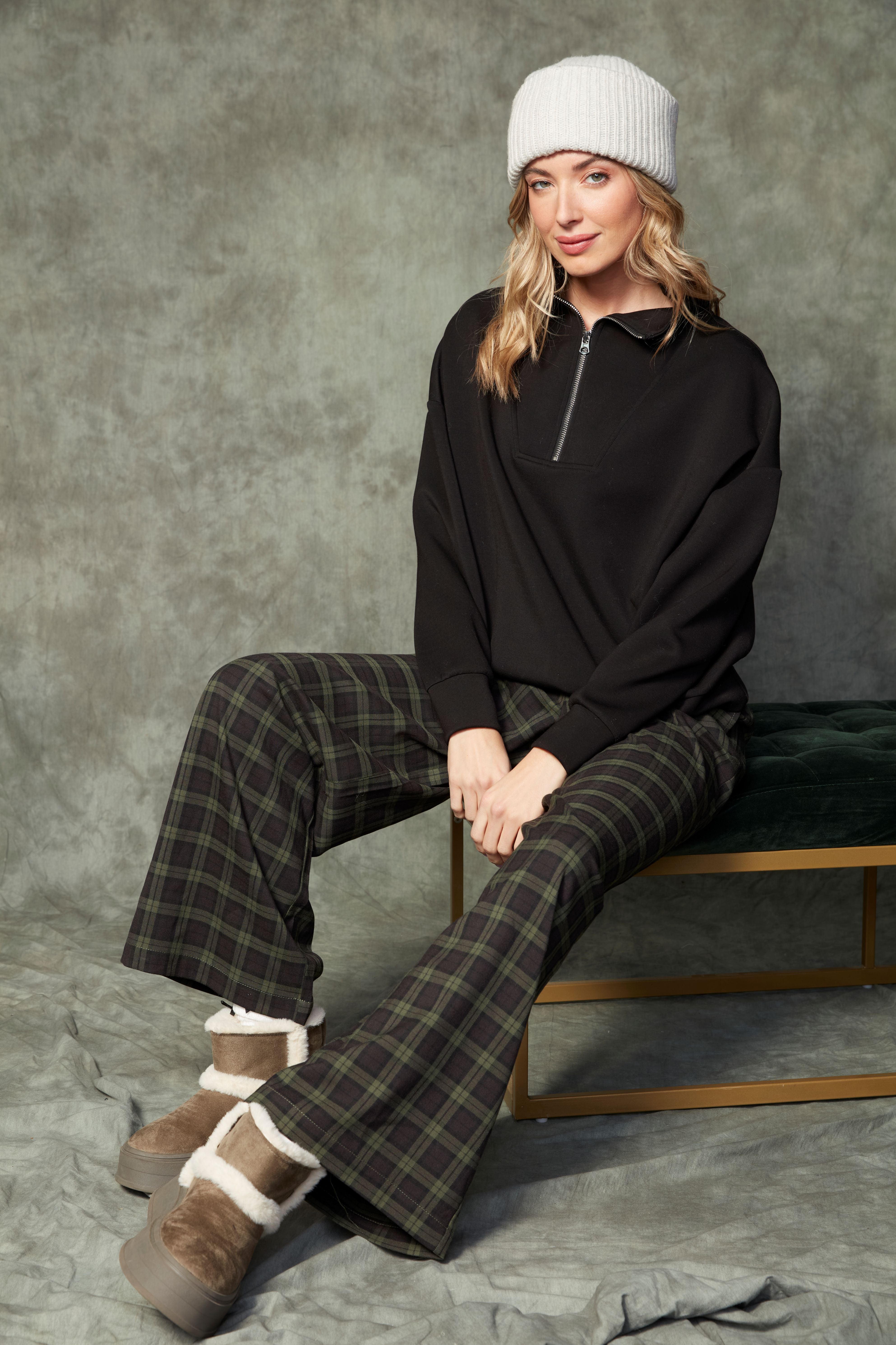 SEANNI SOFT KNIT QUARTER ZIP - BLACK