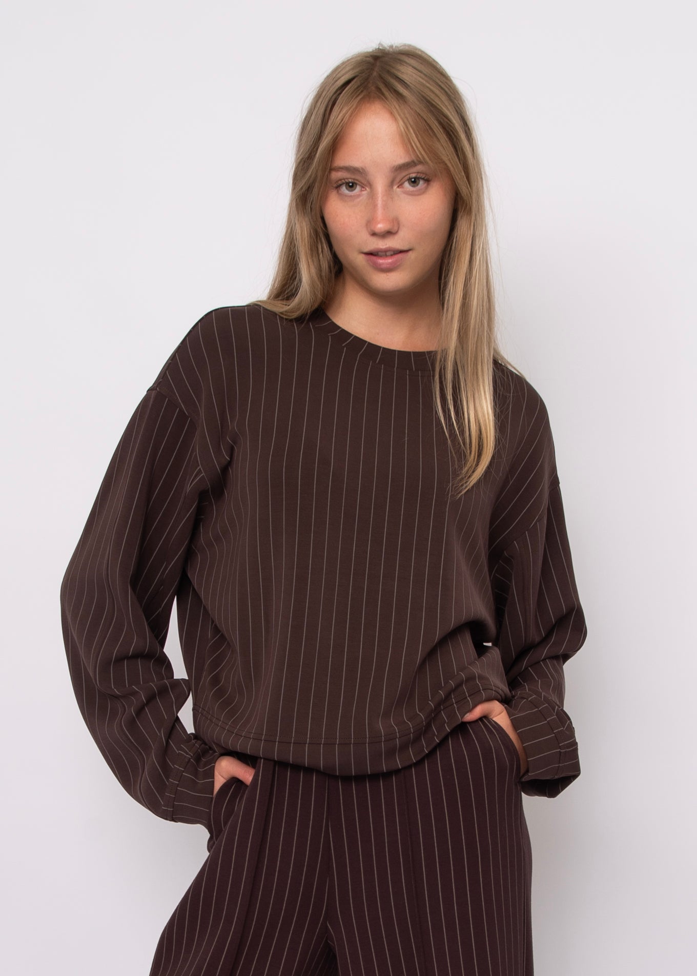 BEATRICE SWEATER