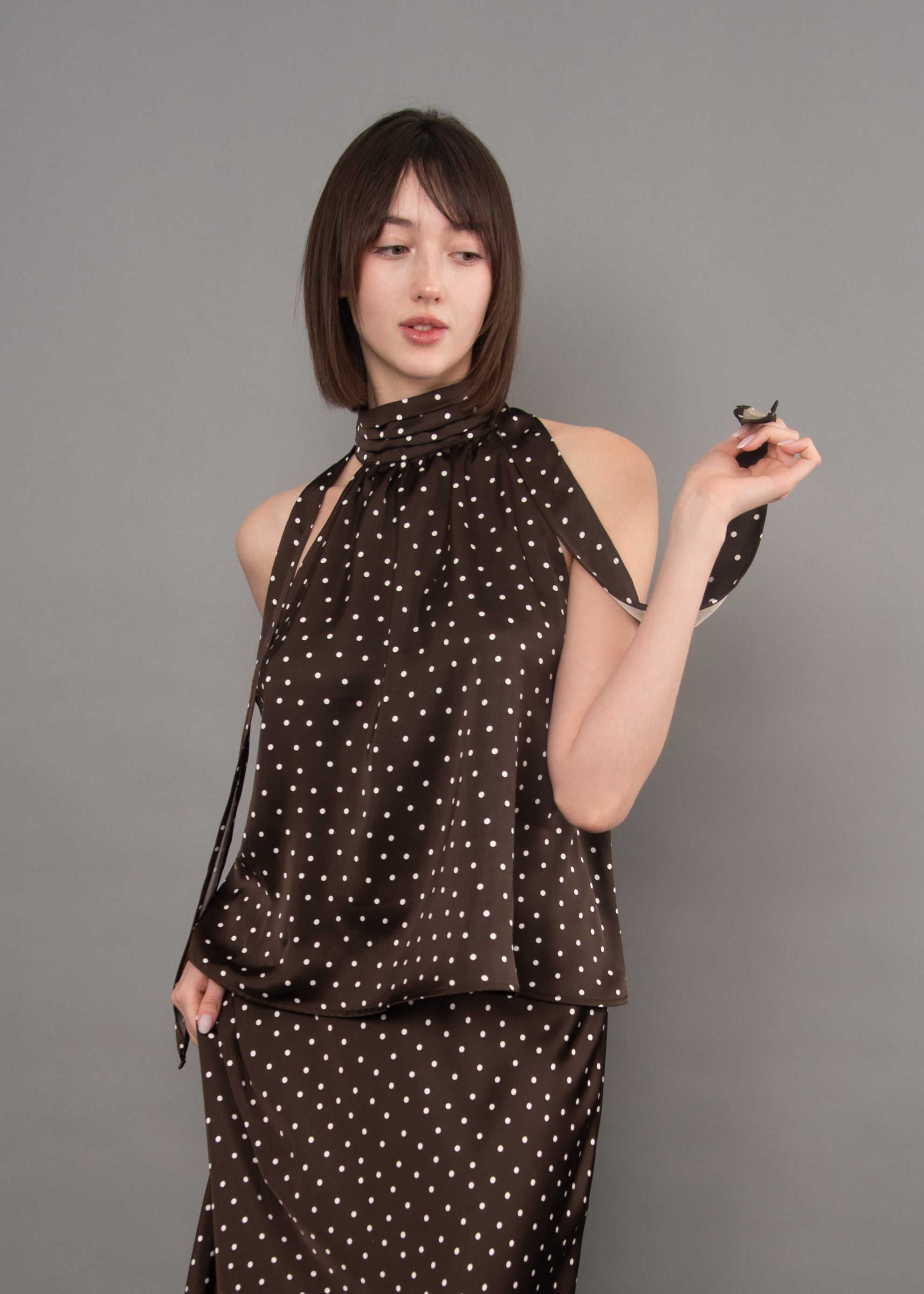 LYSELL SATIN HALTER TOP - BROWN POLKA