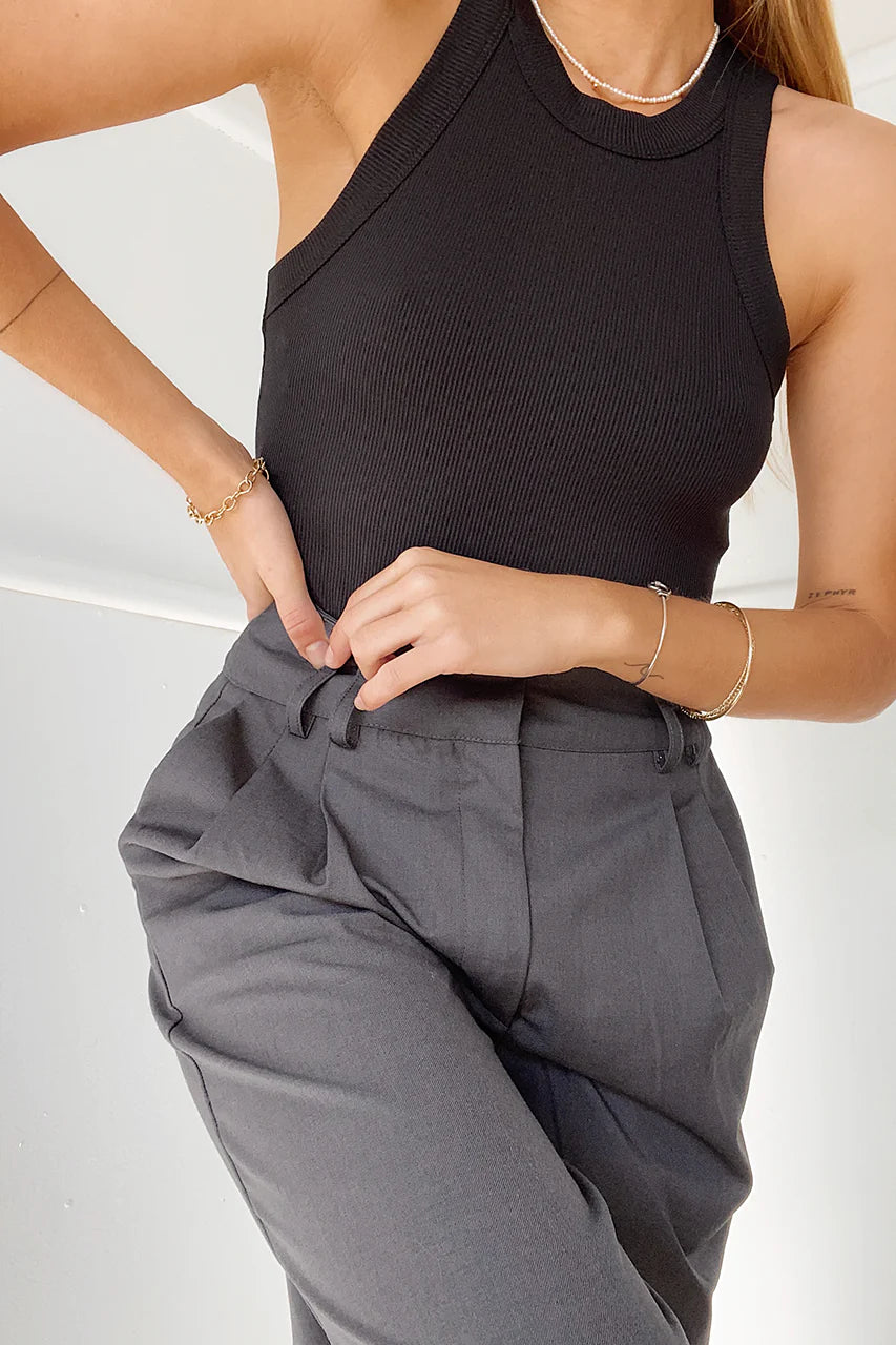 ANNA STAPLE TANK - BLACK