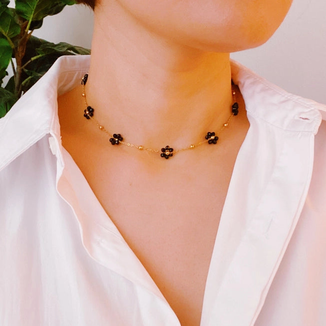FLOWER FIELD BEADED NECKLACE (VARIOUS COLOURS)