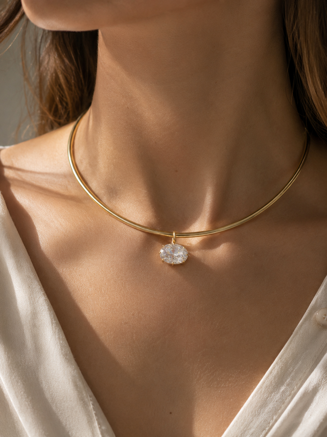 LARGE OVAL BEZEL COLLAR NECKLACE