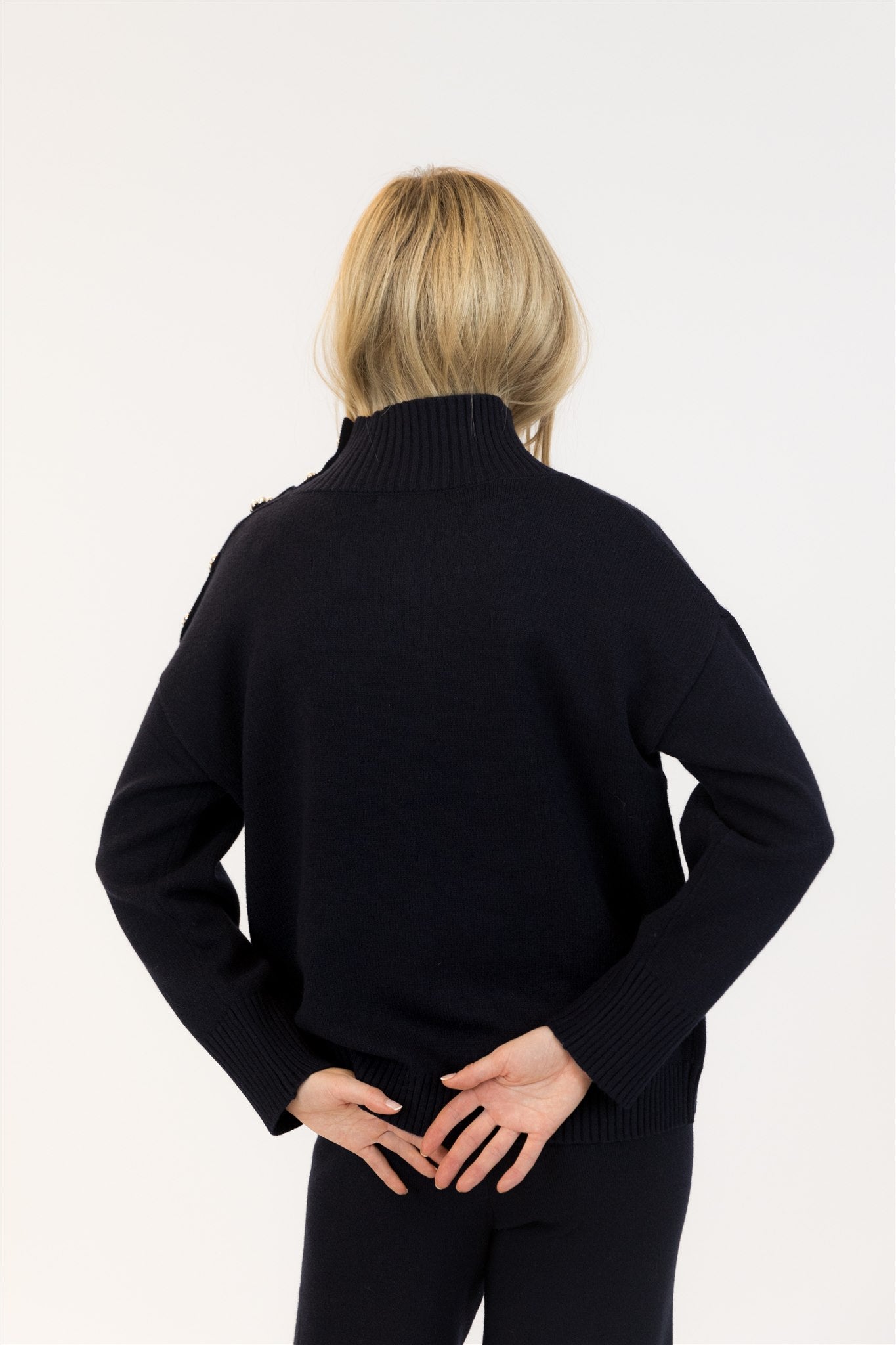 BLAKE PEARL SWEATER