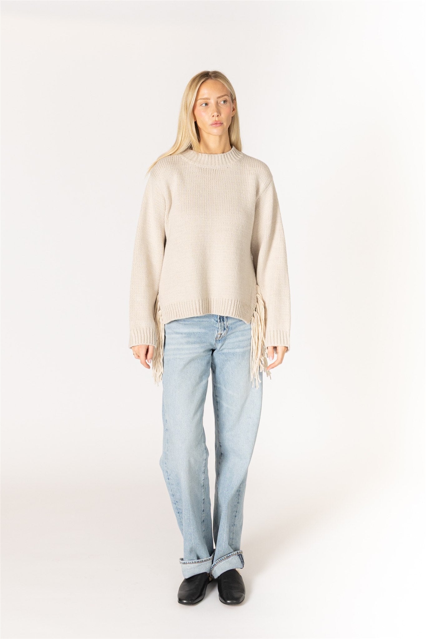 BUCK TASSEL SWEATER