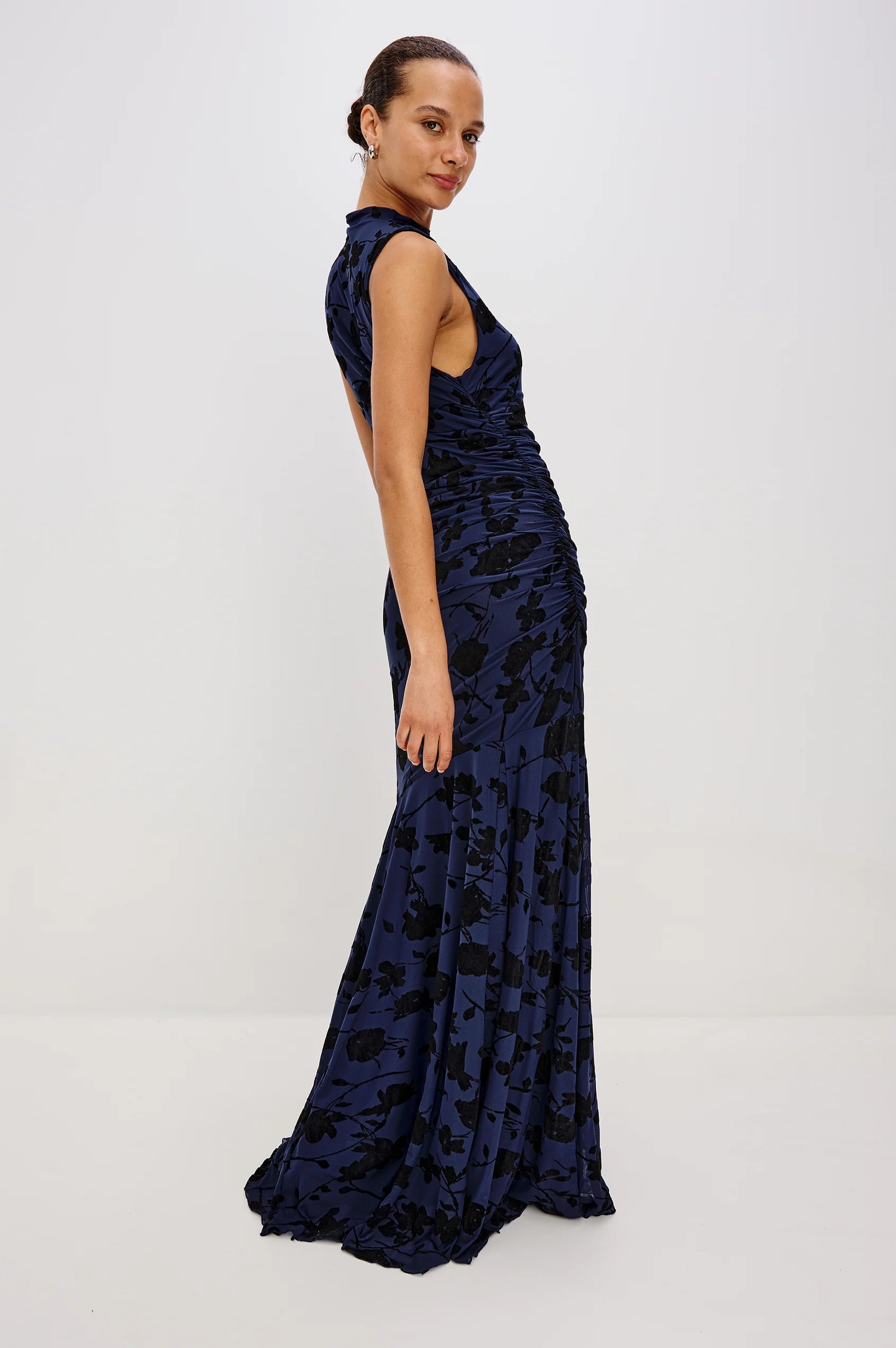 COSMOS DRESS - NAVY TOSSED ROSES