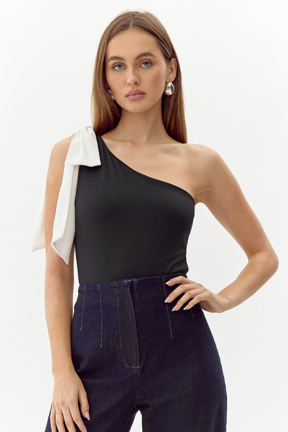 AMANDA BOW KNIT BODYSUIT
