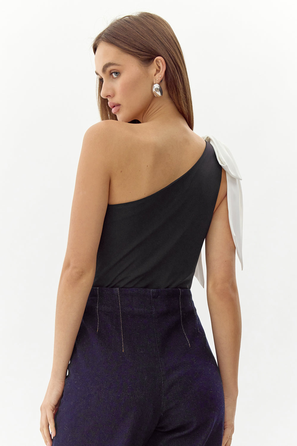 AMANDA BOW KNIT BODYSUIT