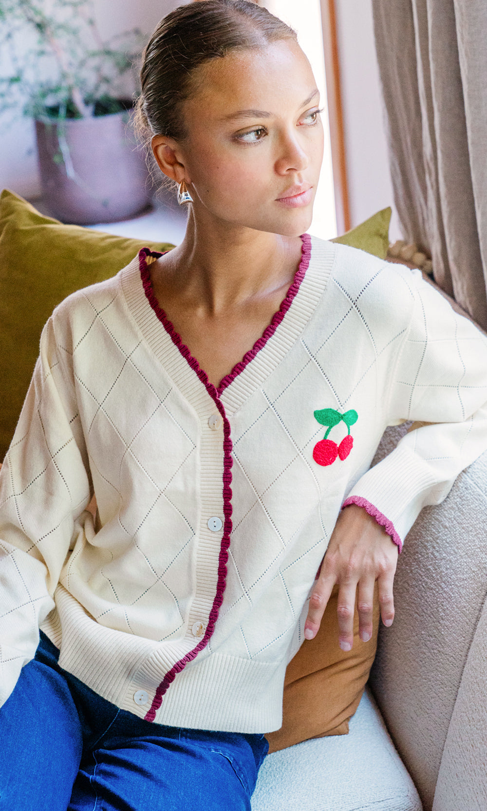 CHERRY KNIT CARDIGAN