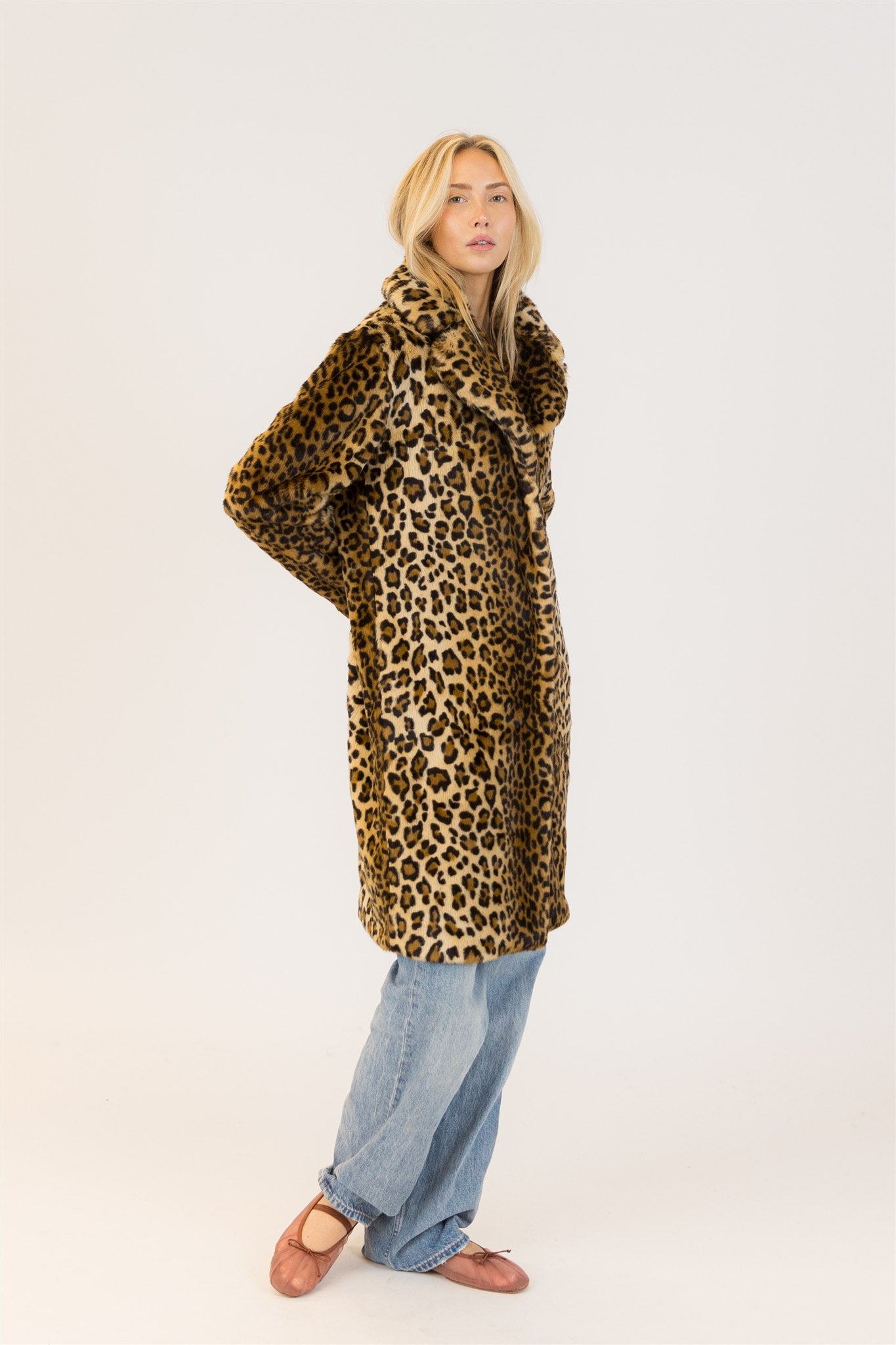 LEO COAT
