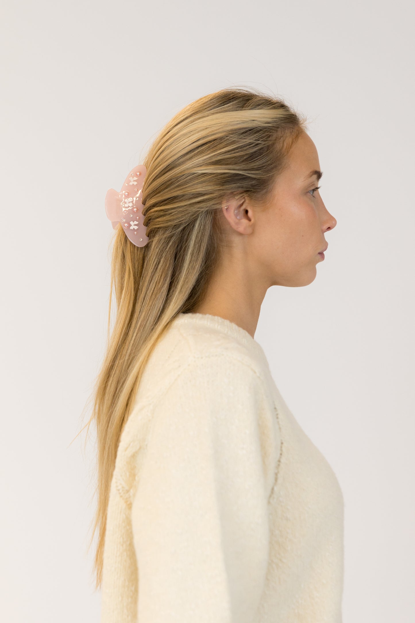 HAIR CLIPS (VARIOUS STYLES)