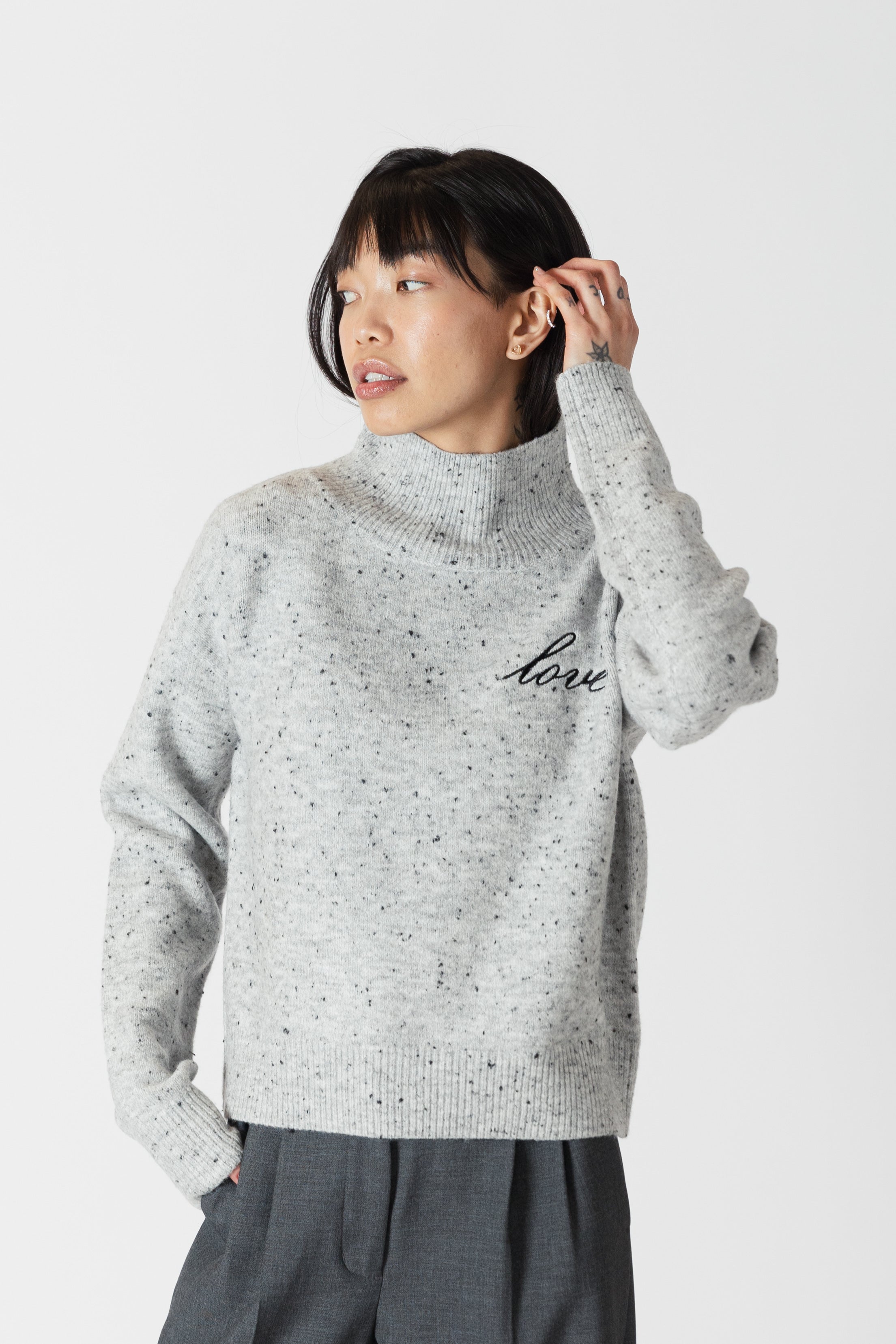 MACY LOVE SWEATER