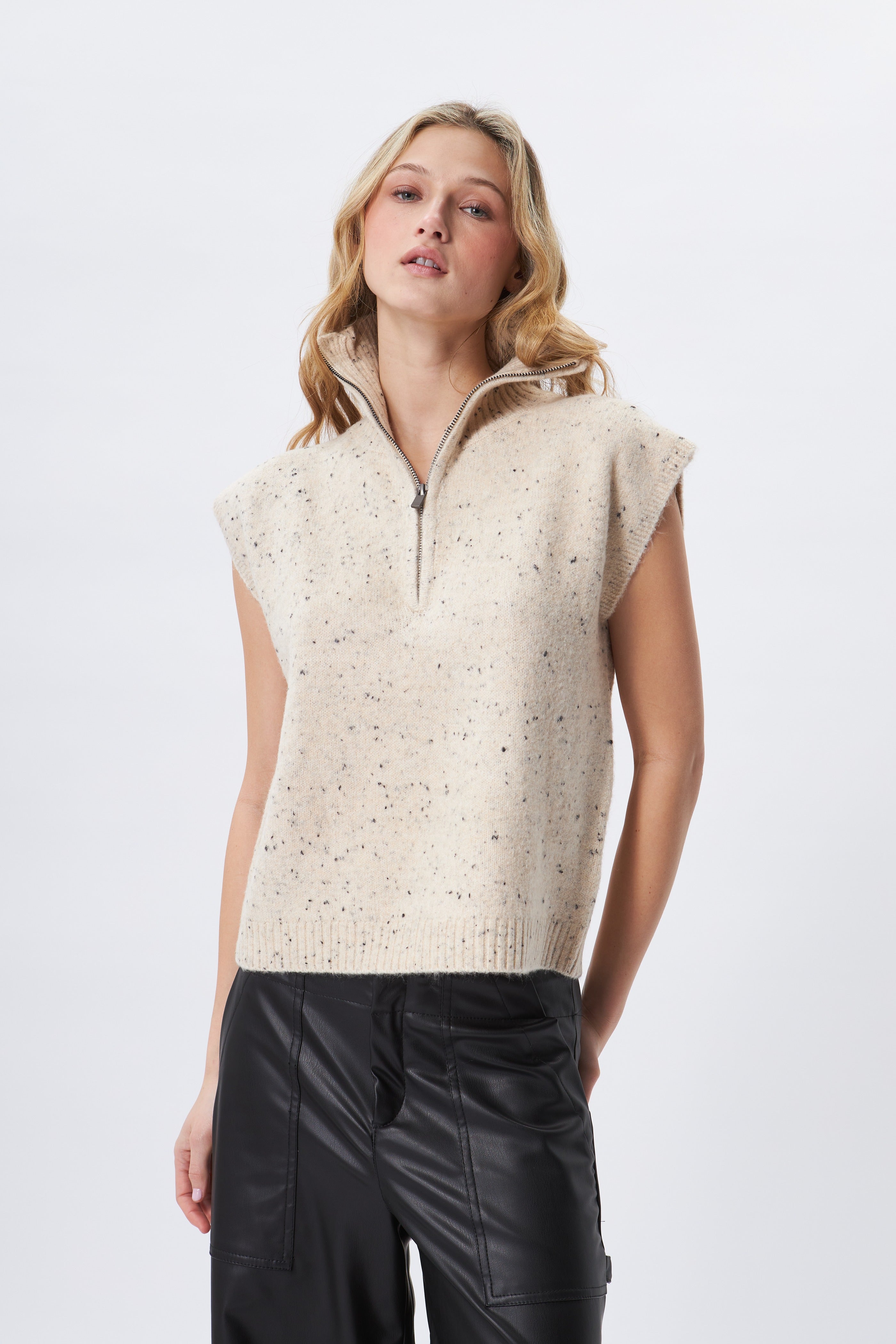 MICHAEL SWEATER - ALMOND