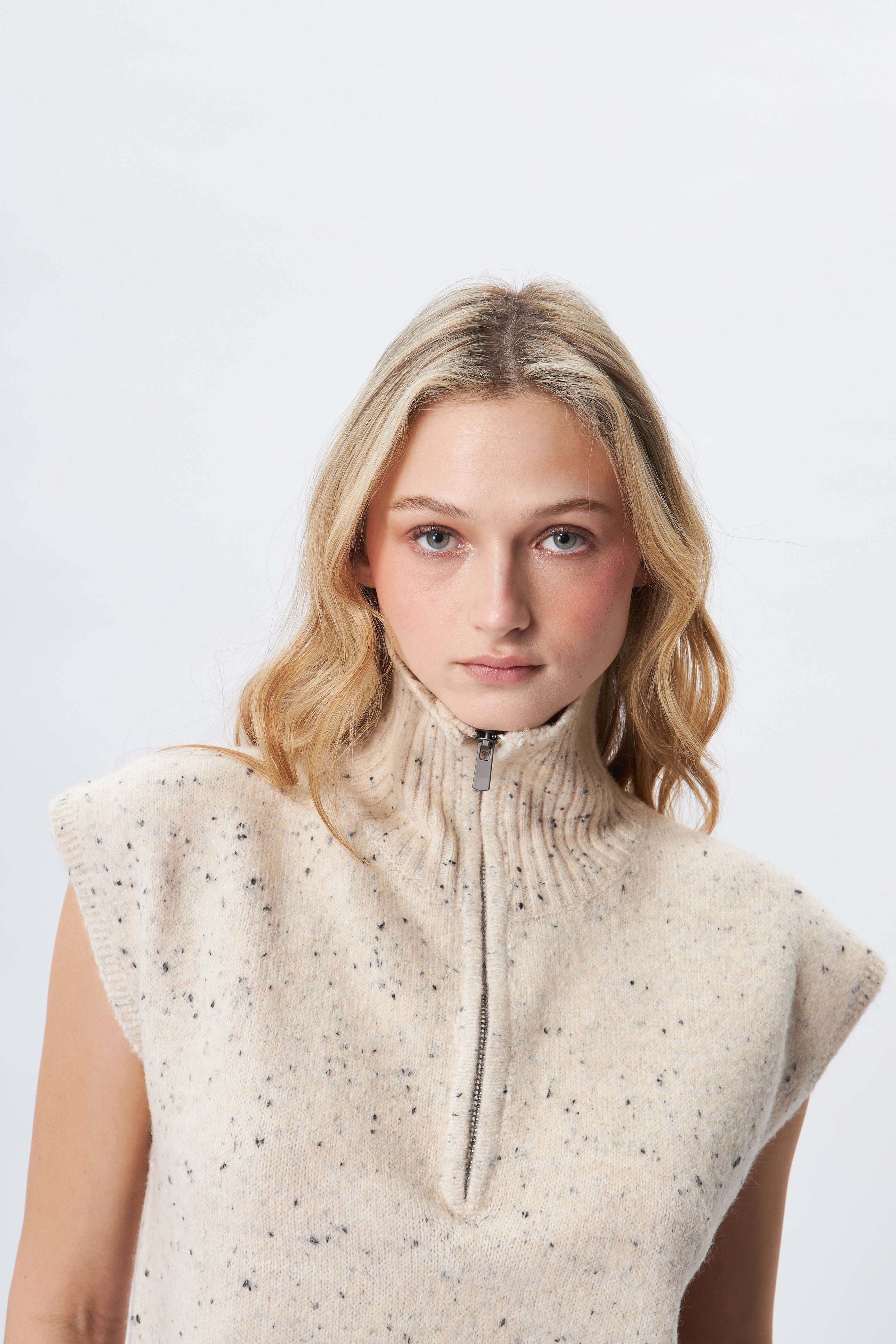 MICHAEL SWEATER - ALMOND