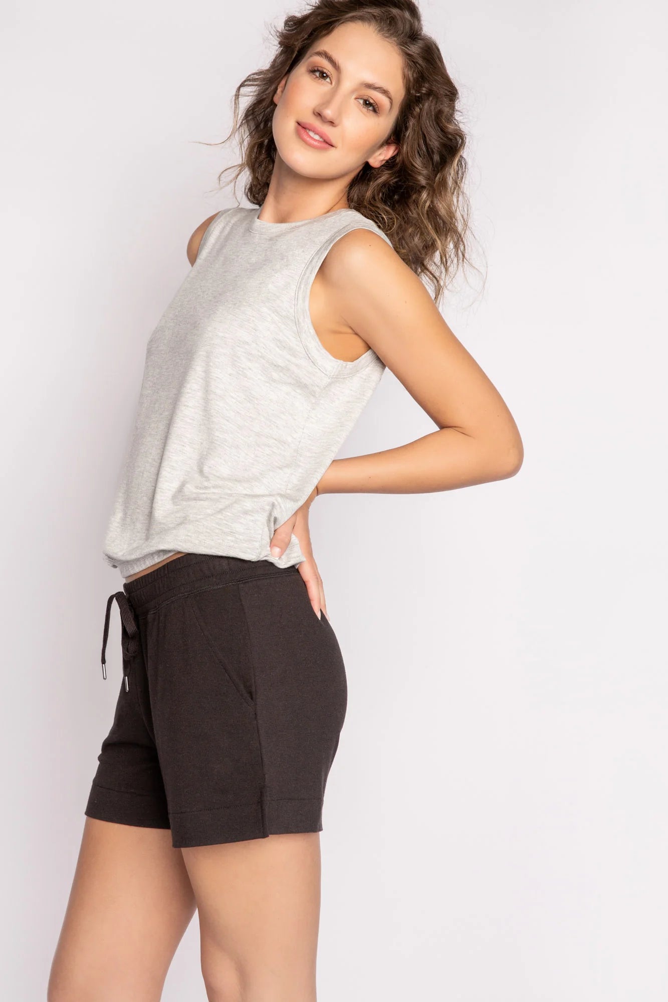 JAMMIE ESSENTIALS - SHORT (BLACK)