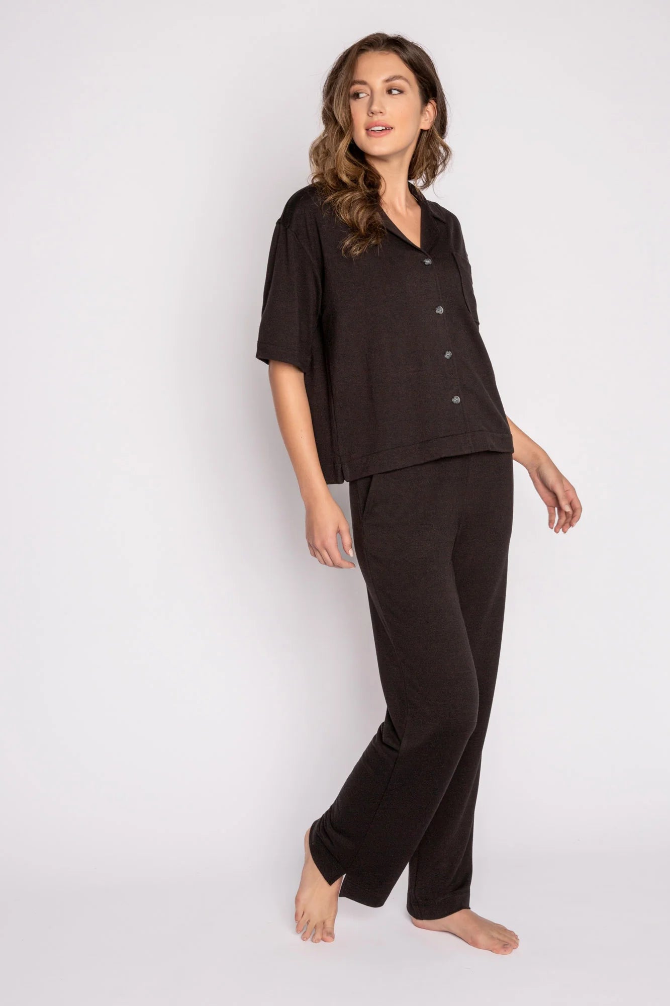JAMMIE ESSENTIALS - TOP (BLACK)