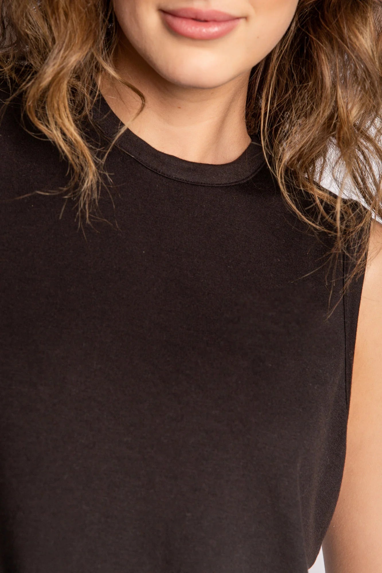 JAMMIE ESSENTIALS - TANK (BLACK)