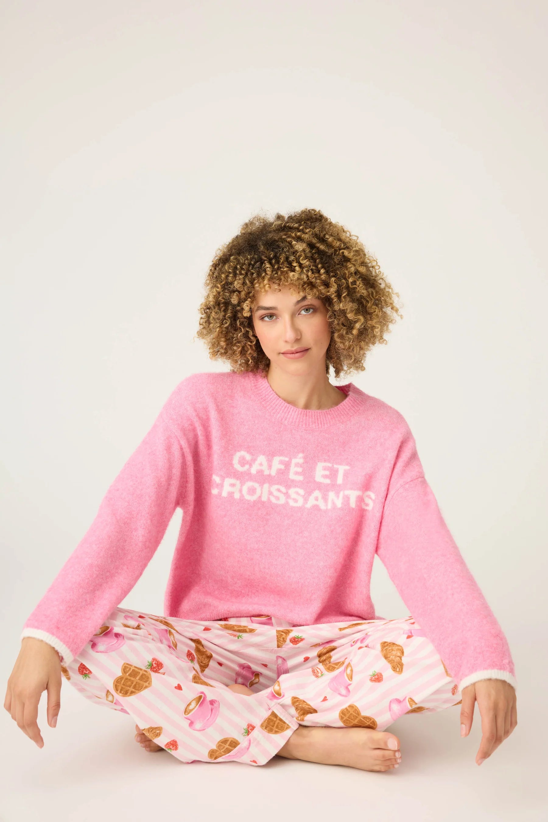CAFE ET CROISSANTS SWEATER