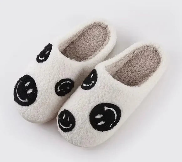 SMILEY PRINT SLIPPERS