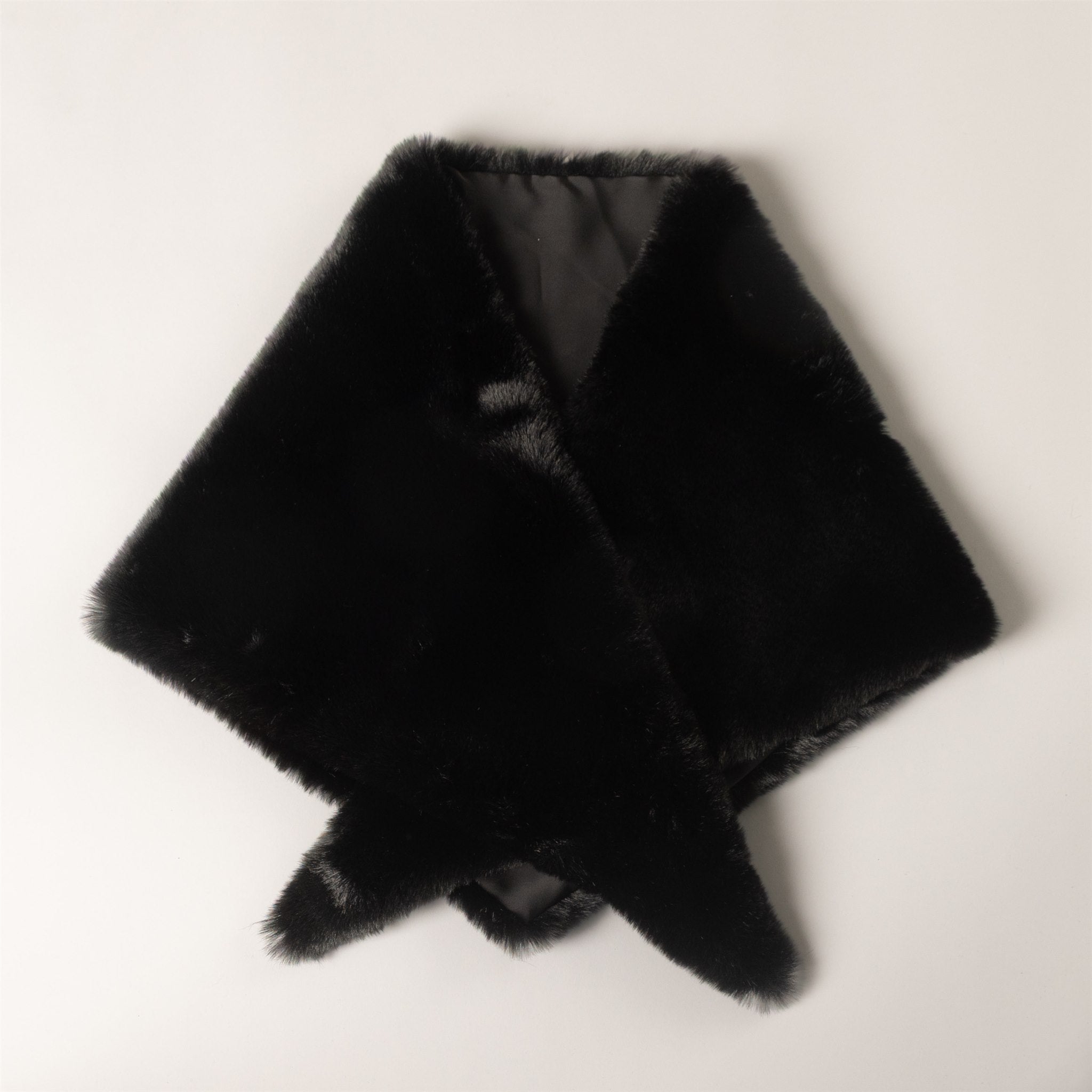 TRIANGLE FURSCARF (VARIOUS COLOURS)