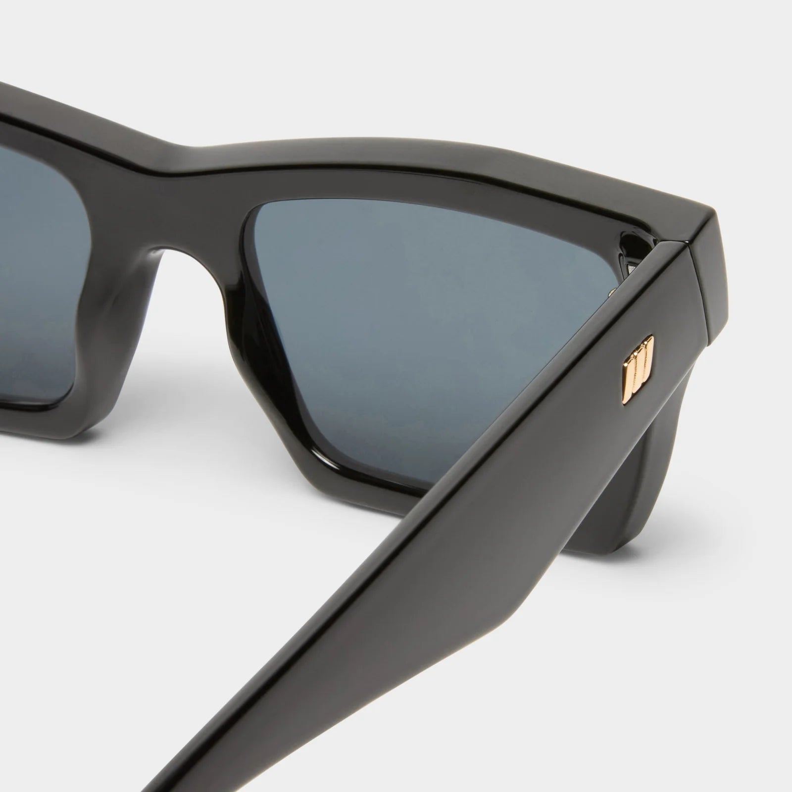 SOMETHING SUNGLASSES - BLACK SMOKE