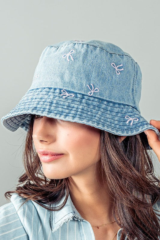 COQUETTE BOW BUCKET HAT
