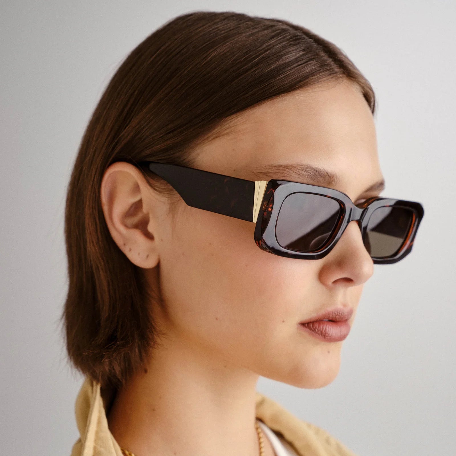 RIPPLED REBEL SUNGLASSES - TORT