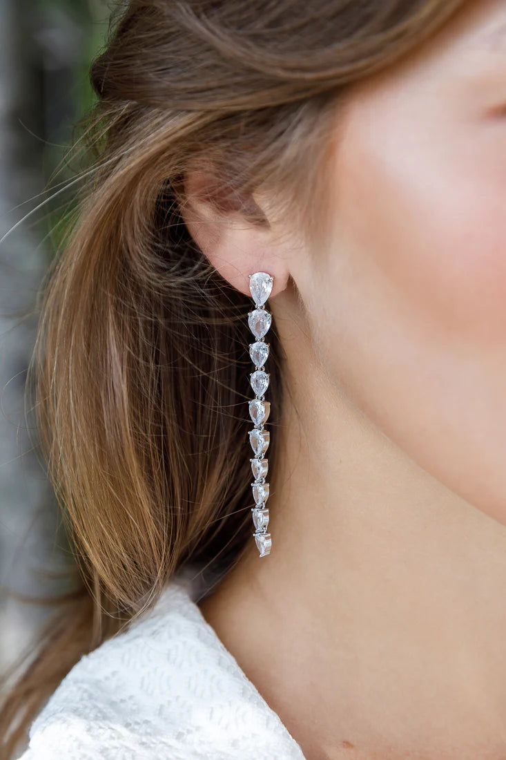 DIAMOND LOVE EARRINGS - GOLD