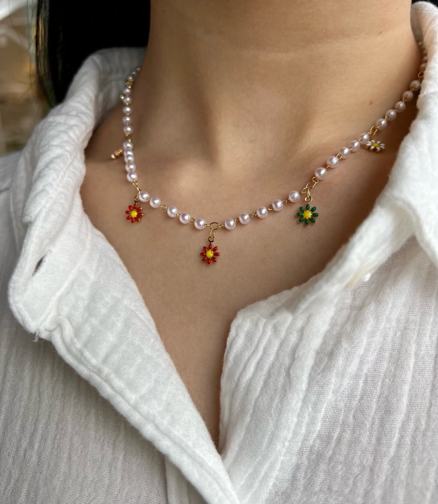 DAISY PEARL NECKLACE
