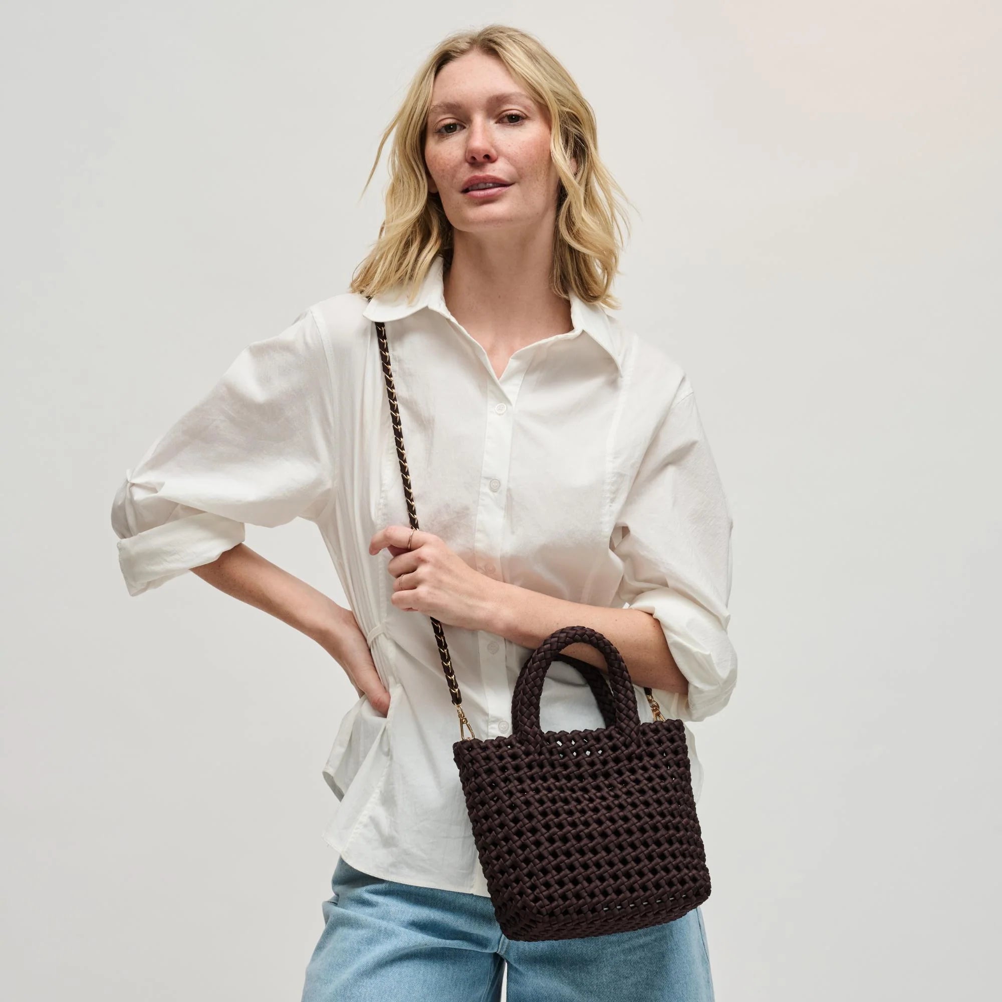 AMBROSIA SMALL CROSSBODY - CHOCOLATE
