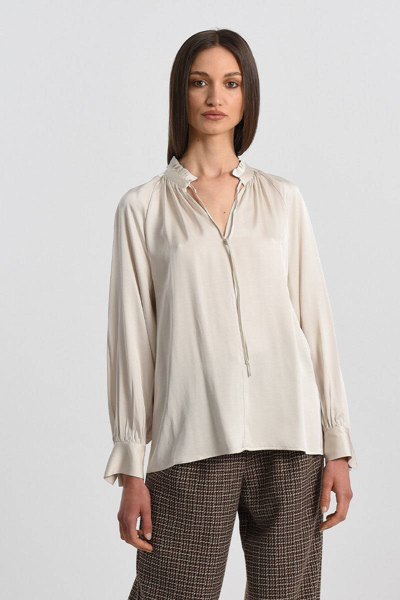 GATHERED COLLAR BLOUSE