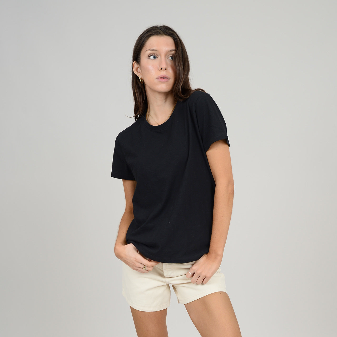 OLIVIANNA TEE - BLACK
