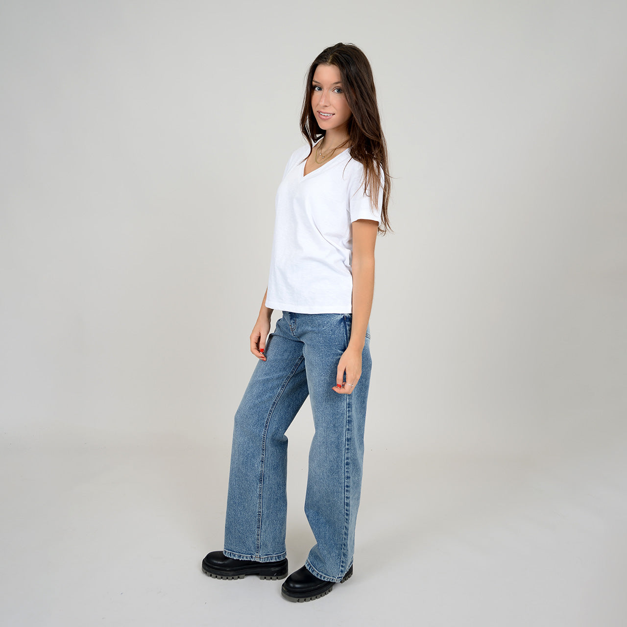 VANNA TEE - WHITE