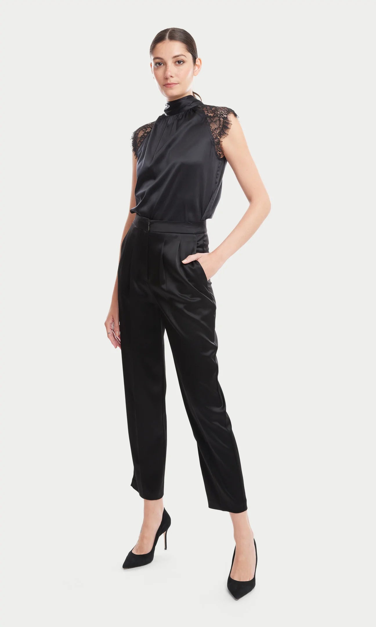 RACHEL HALTER BLOUSE - BLACK