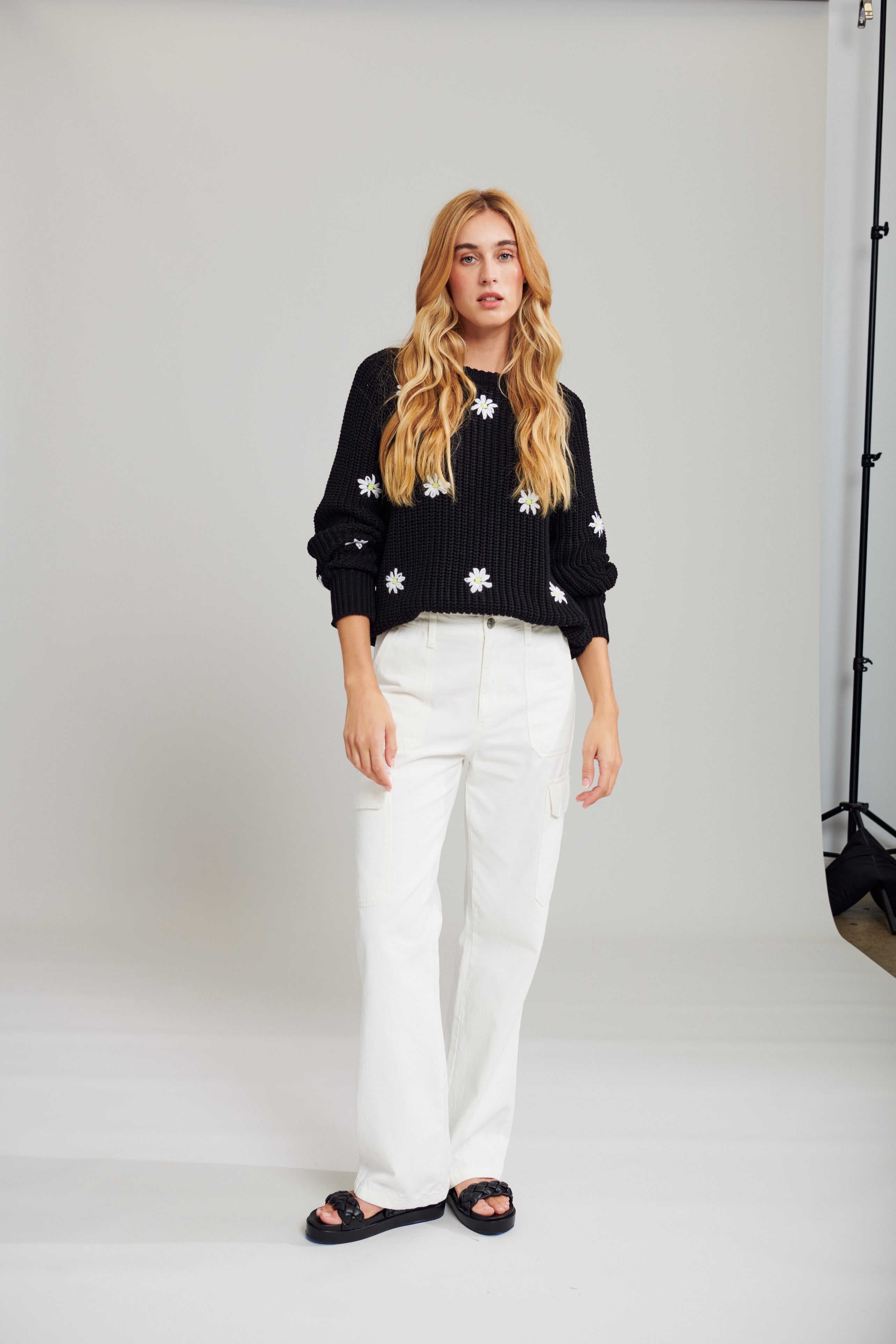 HENDRIX SWEATER - MIDNIGHT DAISY